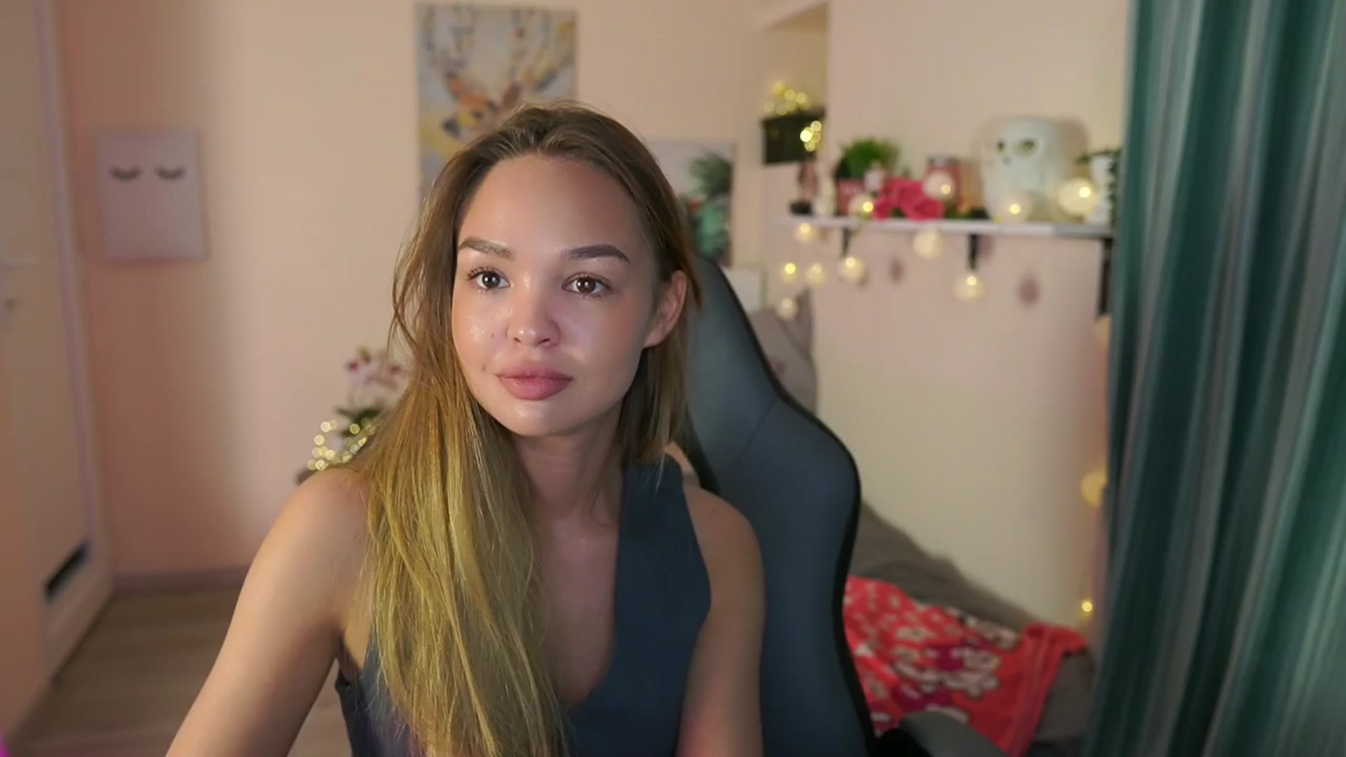 Gallery image thumbnail from Jesse__Jane__'s myfreecams stream on, 03/31/2024, 20:30 image 8 of 20