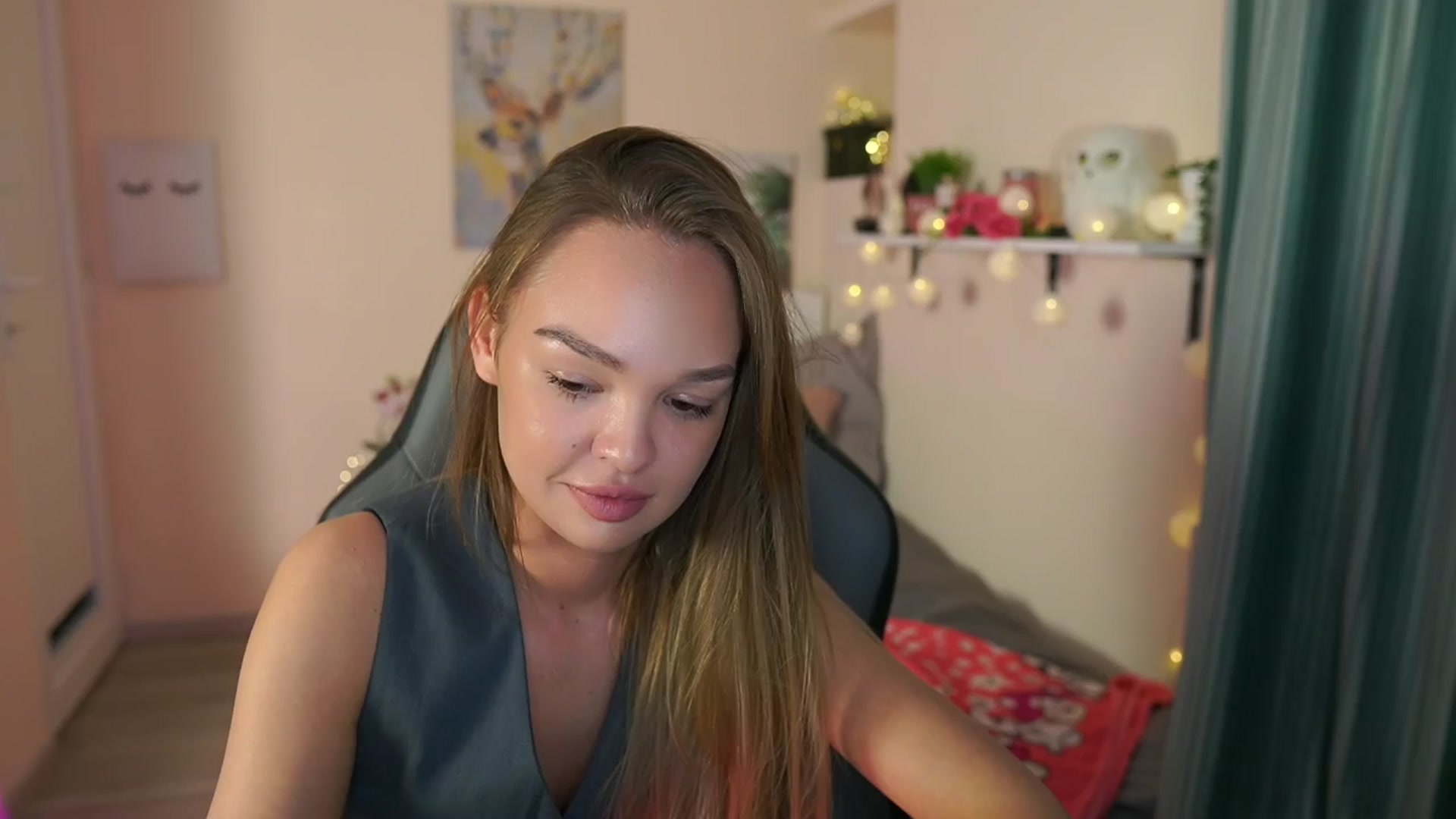 Gallery image thumbnail from Jesse__Jane__'s myfreecams stream on, 03/31/2024, 20:30 image 18 of 20