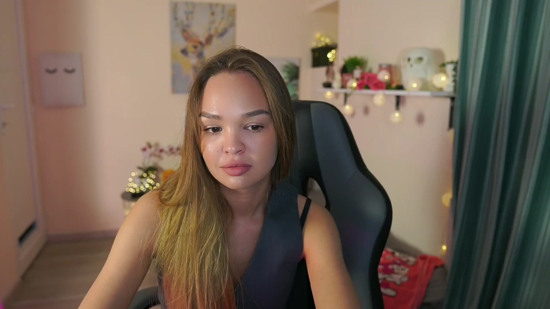 Gallery image thumbnail from Jesse__Jane__'s myfreecams stream on, 03/31/2024, 20:30 image 7 of 20