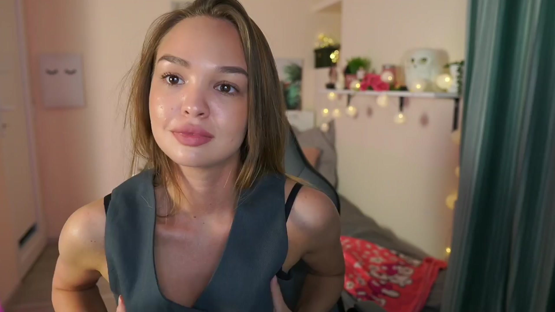 Gallery image thumbnail from Jesse__Jane__'s myfreecams stream on, 03/31/2024, 20:30 image 20 of 20