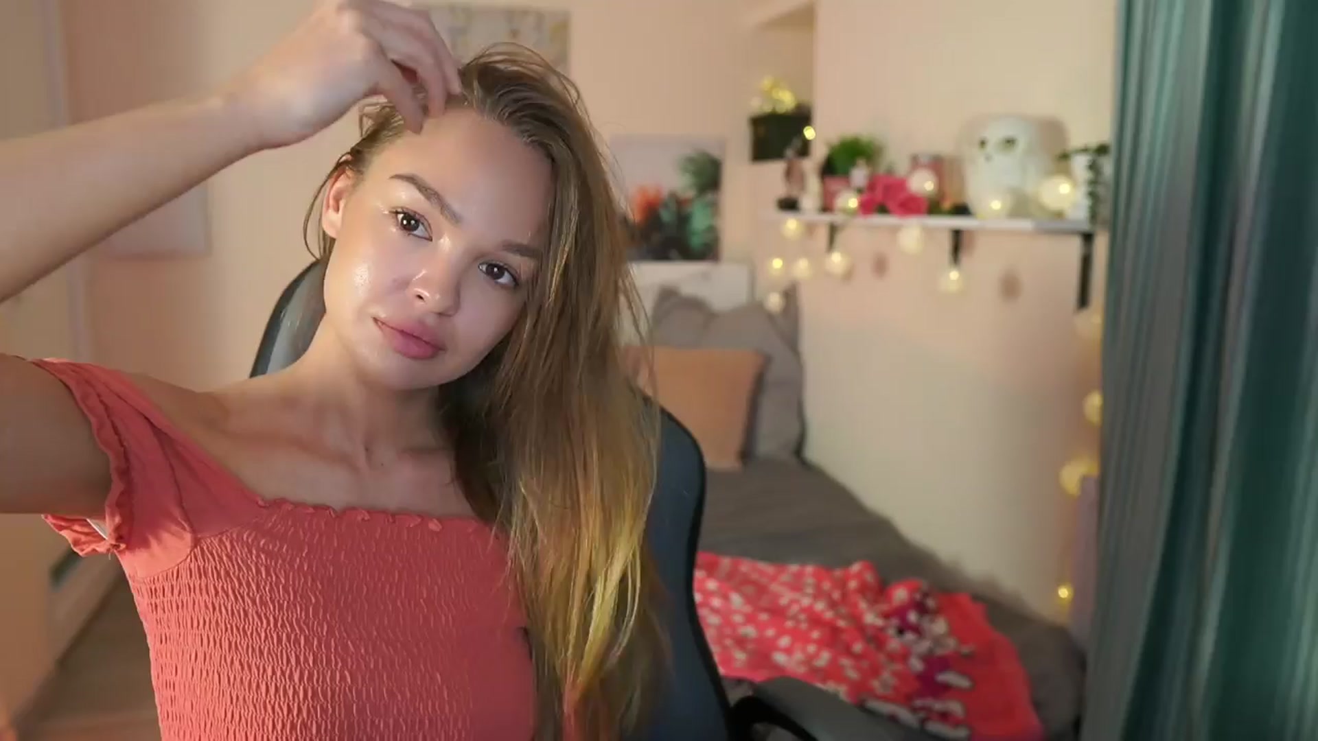 Gallery image thumbnail from Jesse__Jane__'s myfreecams stream on, 04/01/2024, 15:16 image 14 of 20