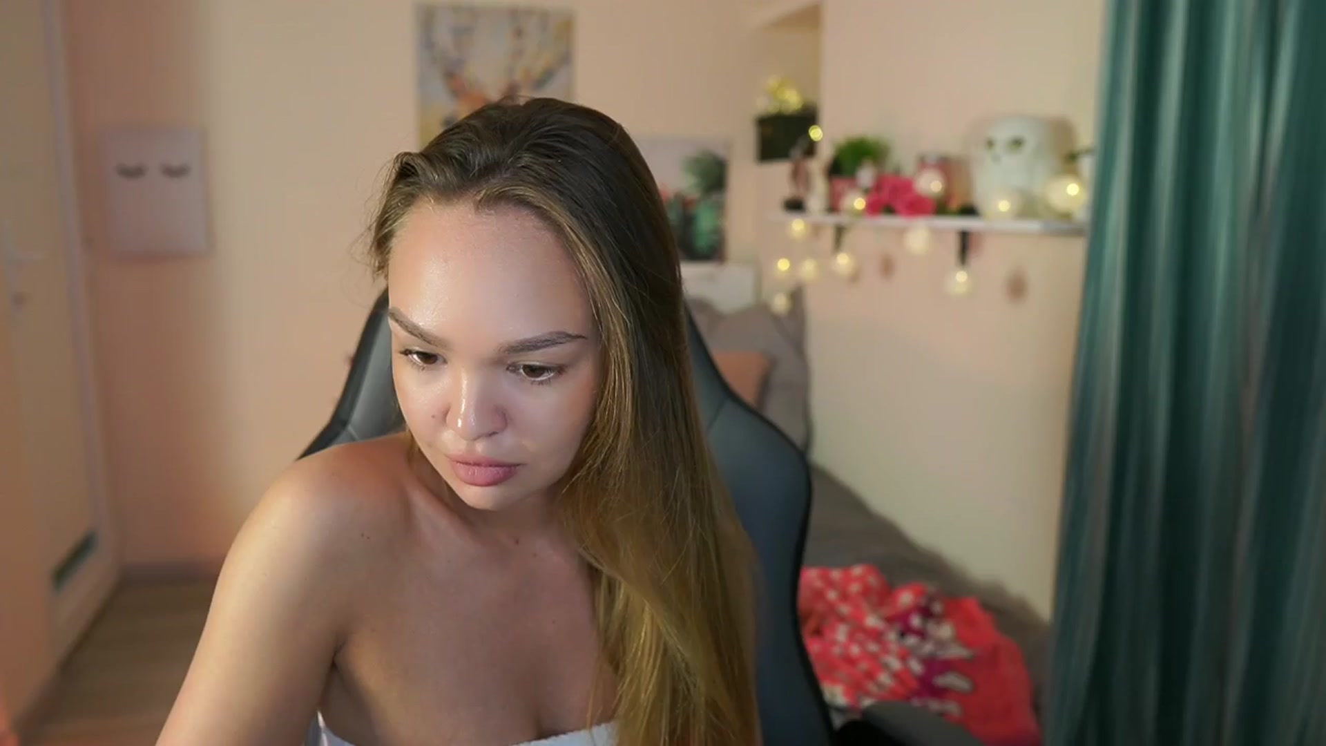 Gallery image thumbnail from Jesse__Jane__'s myfreecams stream on, 04/01/2024, 16:24 image 20 of 20