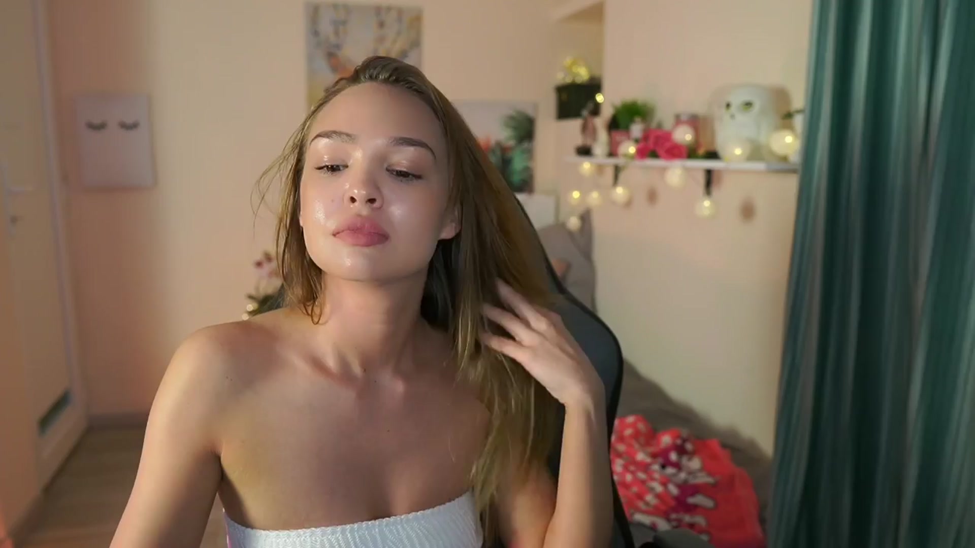 Gallery image thumbnail from Jesse__Jane__'s myfreecams stream on, 04/01/2024, 16:24 image 18 of 20