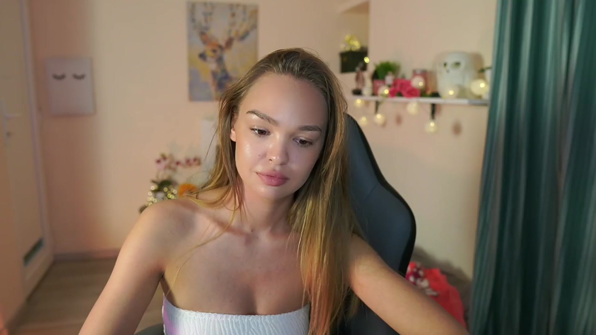 Gallery image thumbnail from Jesse__Jane__'s myfreecams stream on, 04/01/2024, 16:24 image 13 of 20