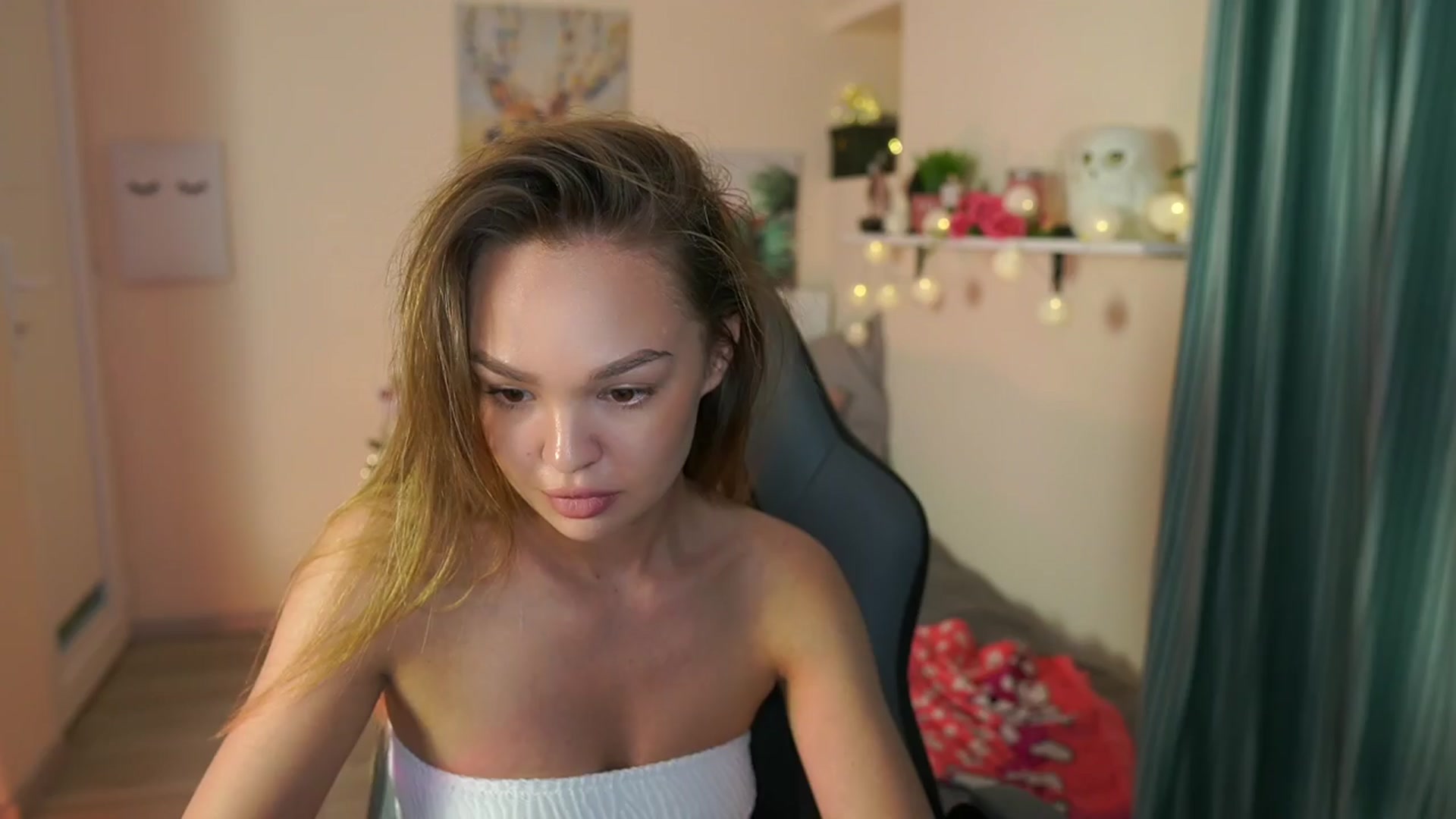 Gallery image thumbnail from Jesse__Jane__'s myfreecams stream on, 04/01/2024, 16:24 image 7 of 20