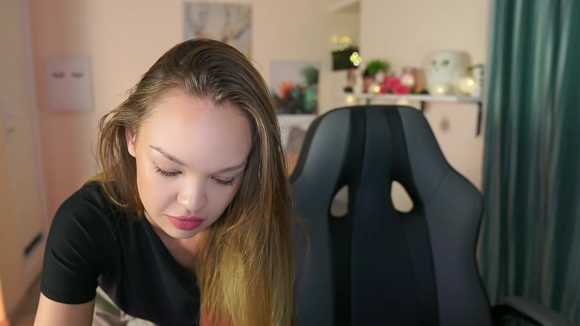 Gallery image thumbnail from Jesse__Jane__'s myfreecams stream on, 04/02/2024, 04:17 image 13 of 20