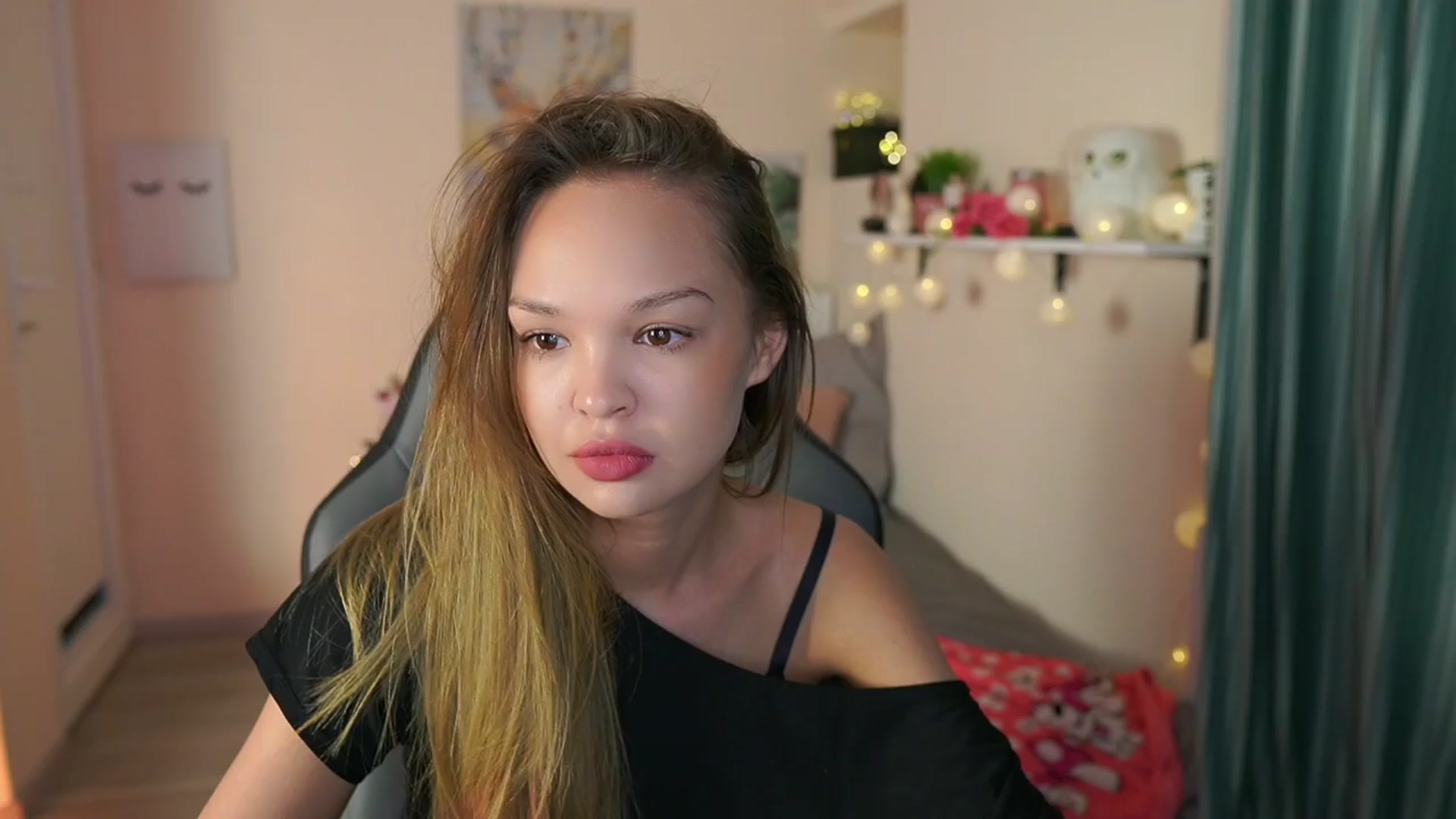 Gallery image thumbnail from Jesse__Jane__'s myfreecams stream on, 04/02/2024, 04:17 image 9 of 20