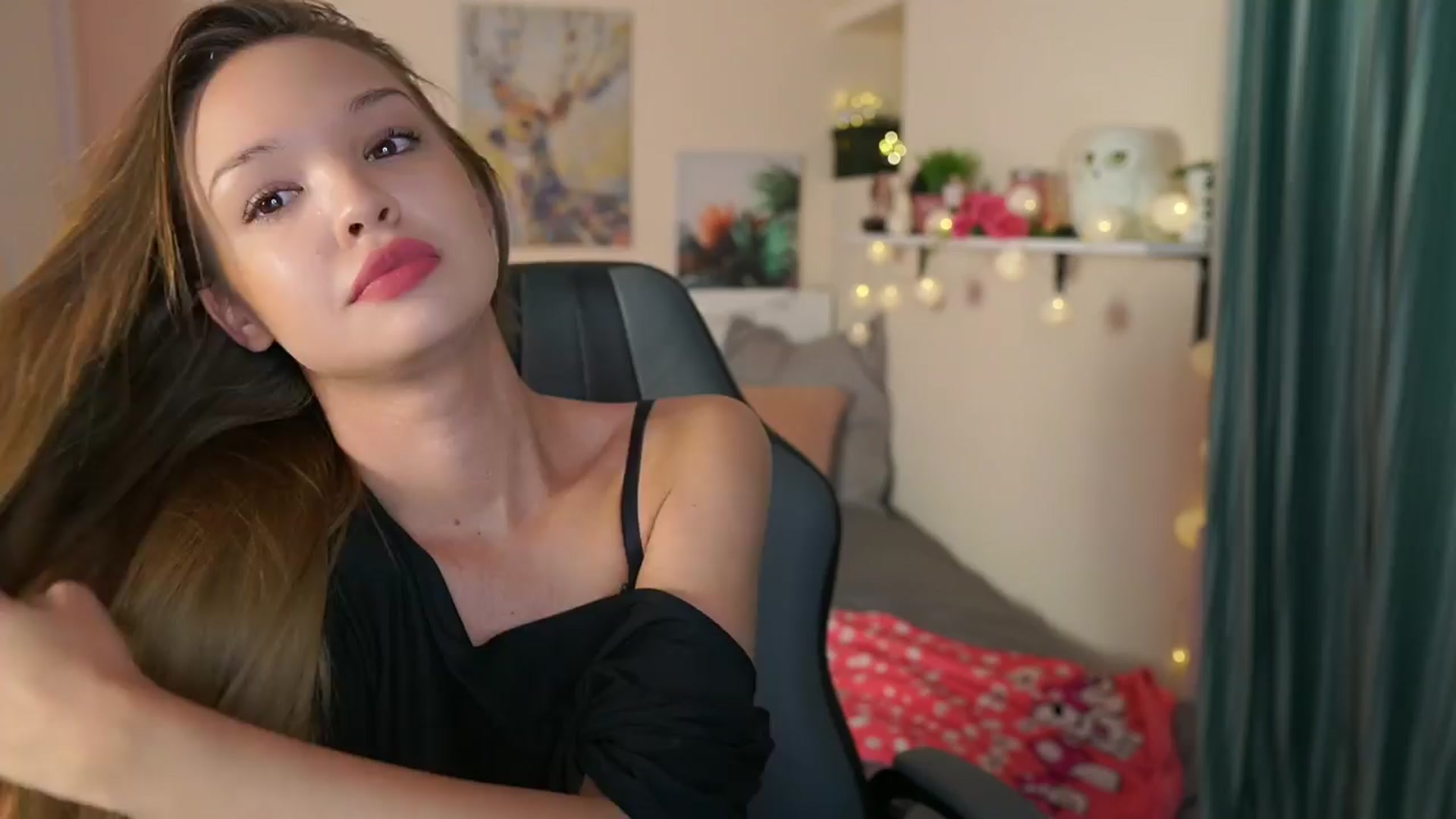 Gallery image thumbnail from Jesse__Jane__'s myfreecams stream on, 04/02/2024, 04:17 image 7 of 20