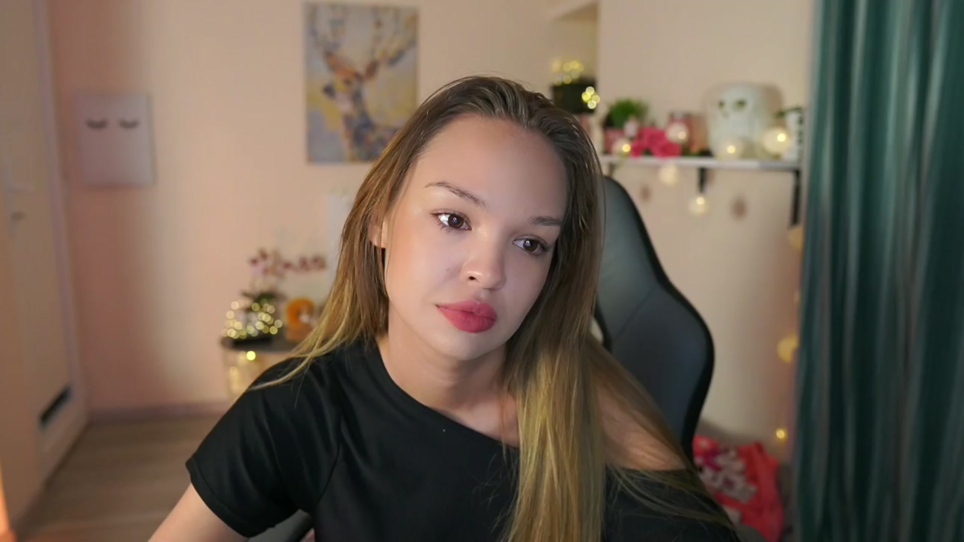 Gallery image thumbnail from Jesse__Jane__'s myfreecams stream on, 04/02/2024, 04:17 image 4 of 20