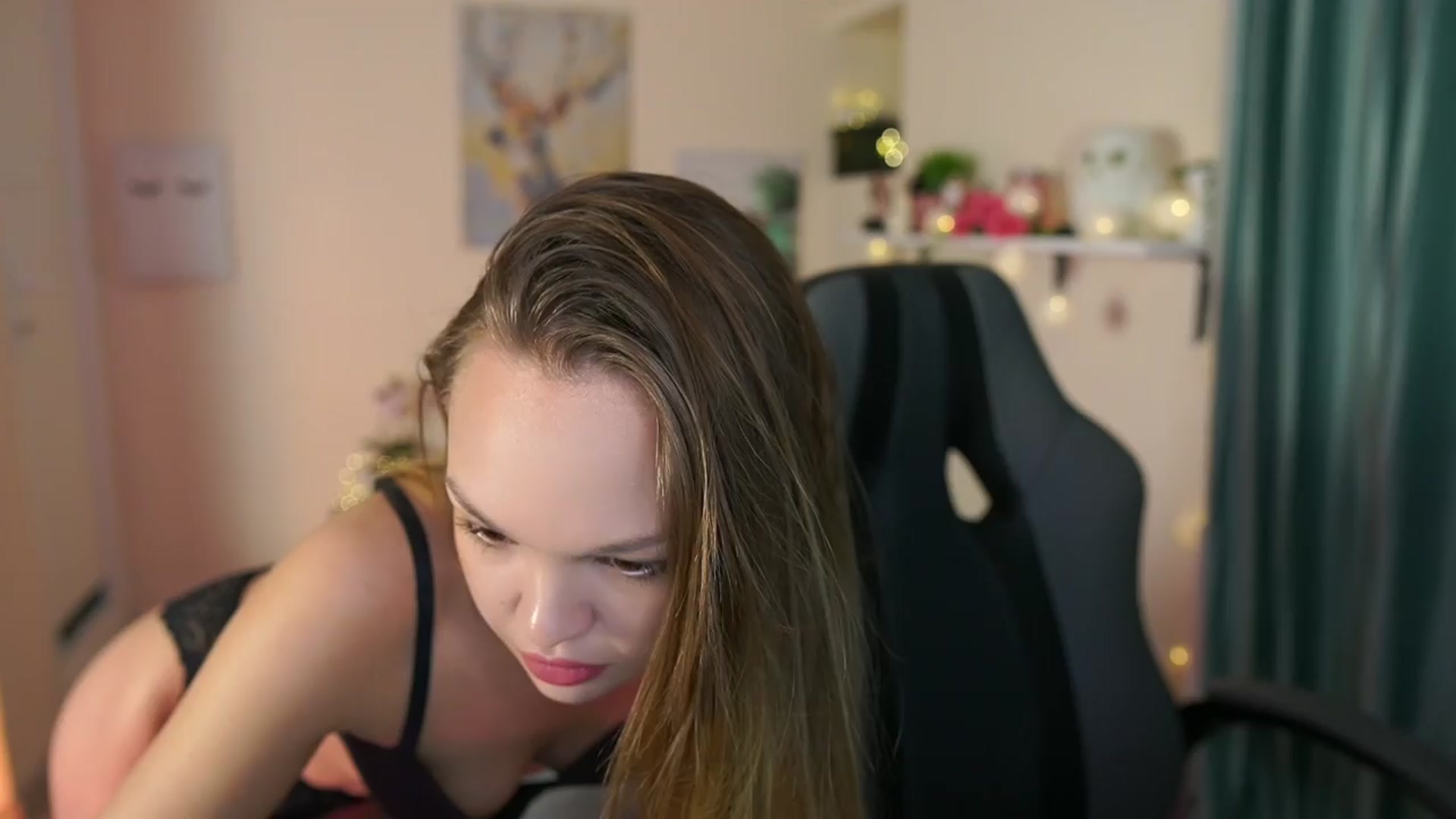 Gallery image thumbnail from Jesse__Jane__'s myfreecams stream on, 04/02/2024, 04:58 image 2 of 20