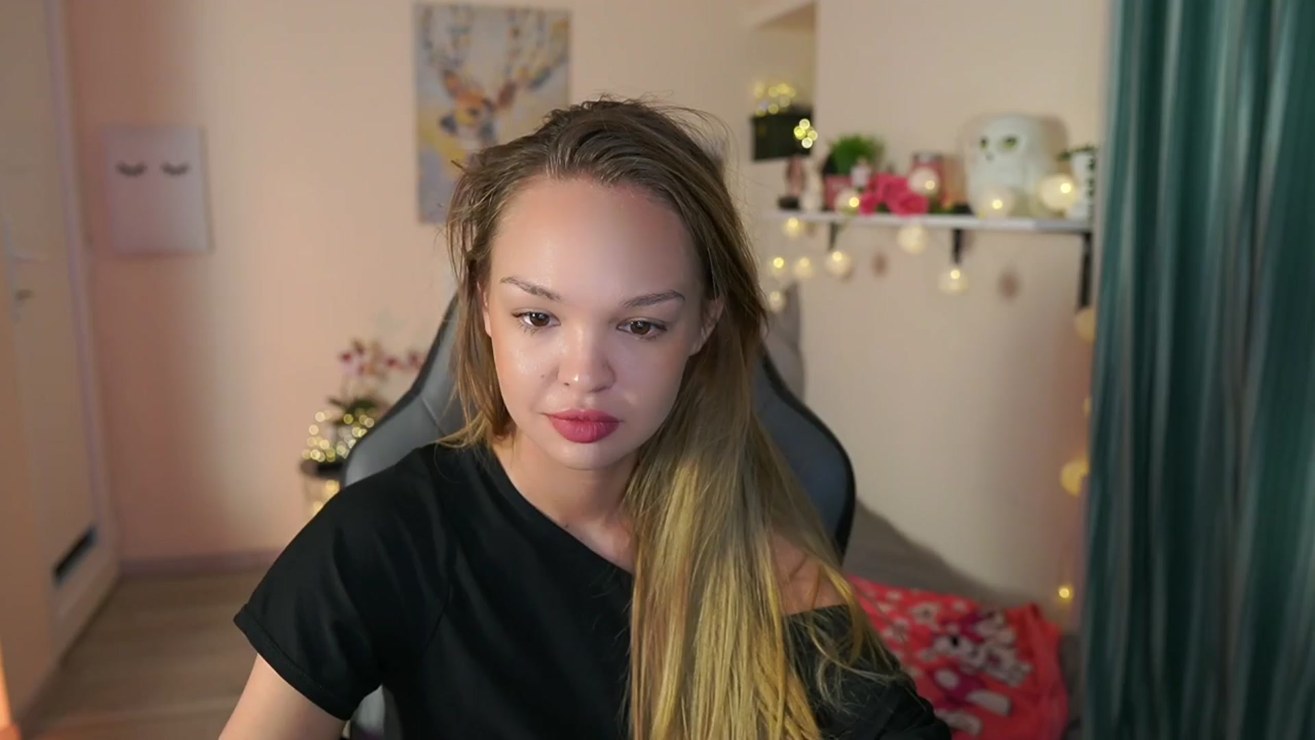 Gallery image thumbnail from Jesse__Jane__'s myfreecams stream on, 04/02/2024, 04:58 image 10 of 20