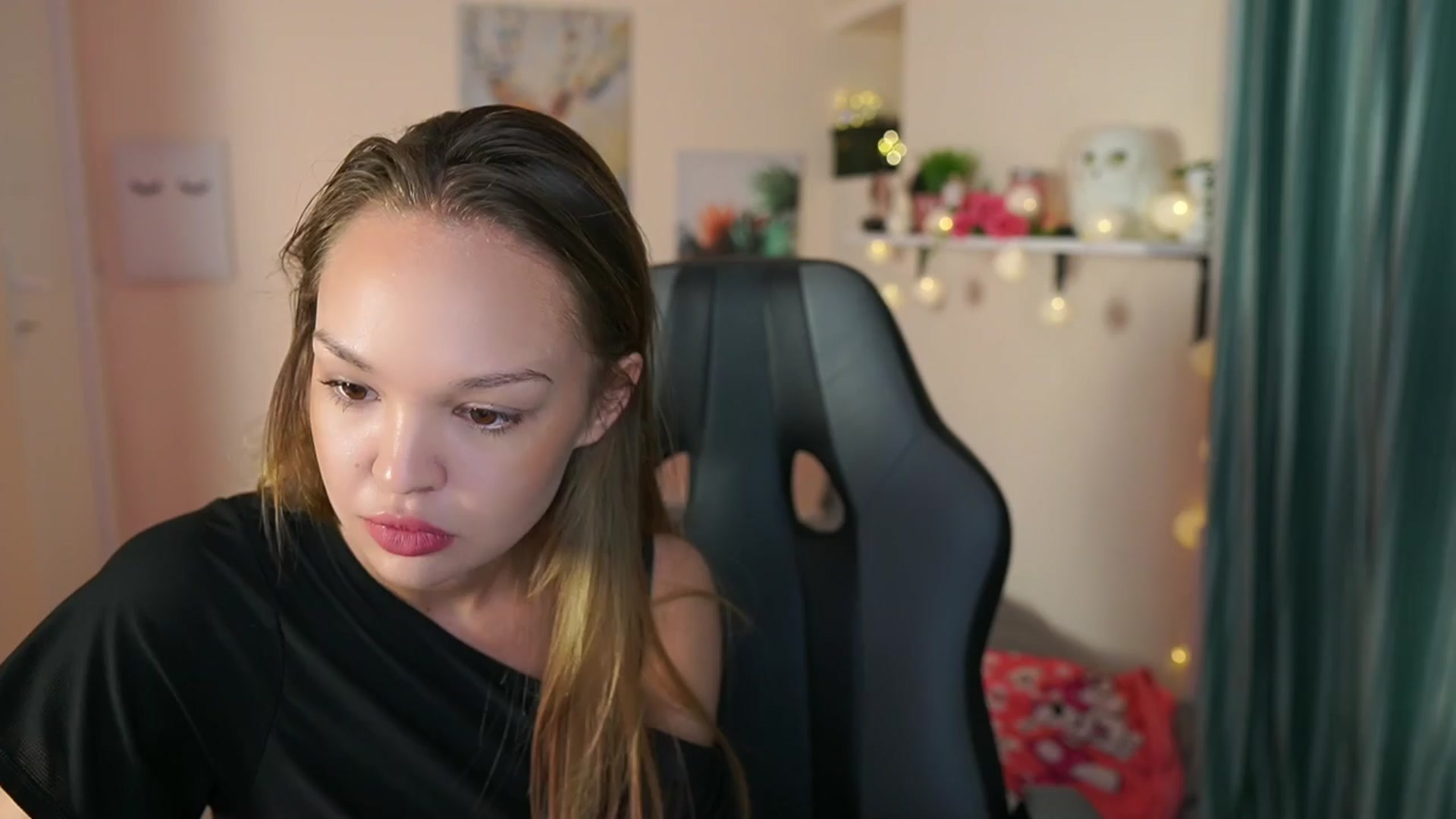 Gallery image thumbnail from Jesse__Jane__'s myfreecams stream on, 04/02/2024, 04:58 image 5 of 20