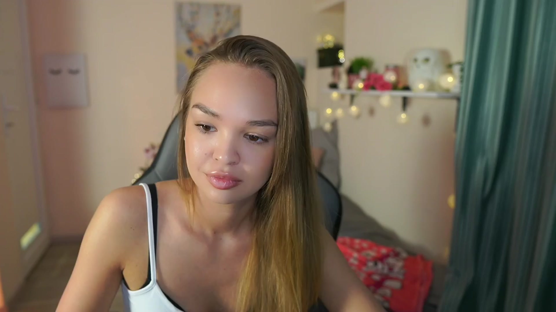 Gallery image thumbnail from Jesse__Jane__'s myfreecams stream on, 04/03/2024, 09:29 image 4 of 20
