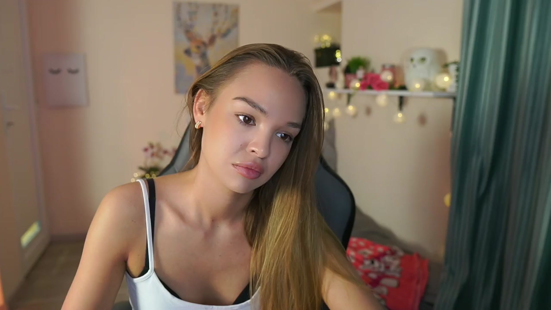 Gallery image thumbnail from Jesse__Jane__'s myfreecams stream on, 04/03/2024, 09:29 image 10 of 20