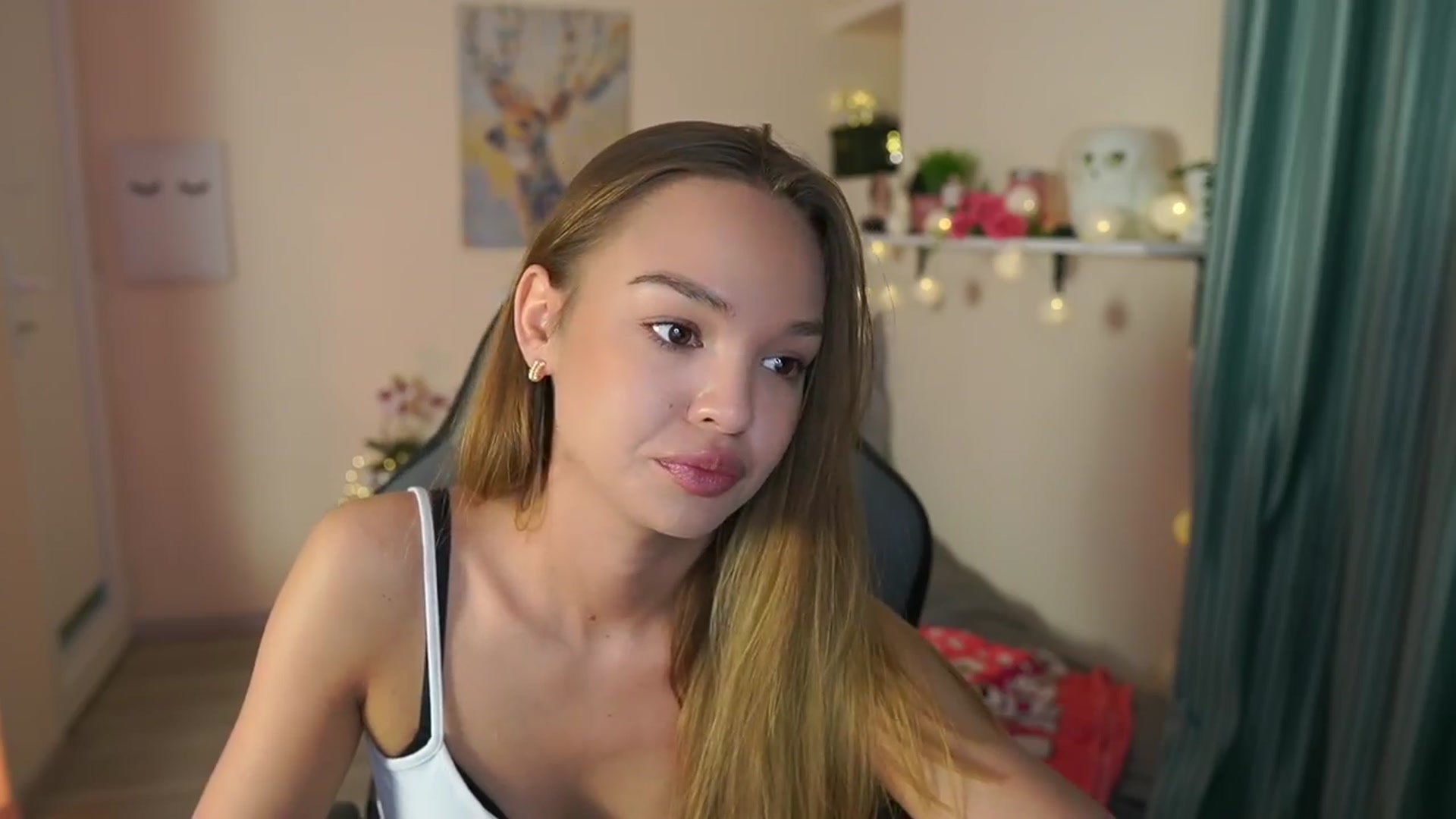 Gallery image thumbnail from Jesse__Jane__'s myfreecams stream on, 04/03/2024, 09:29 image 11 of 20