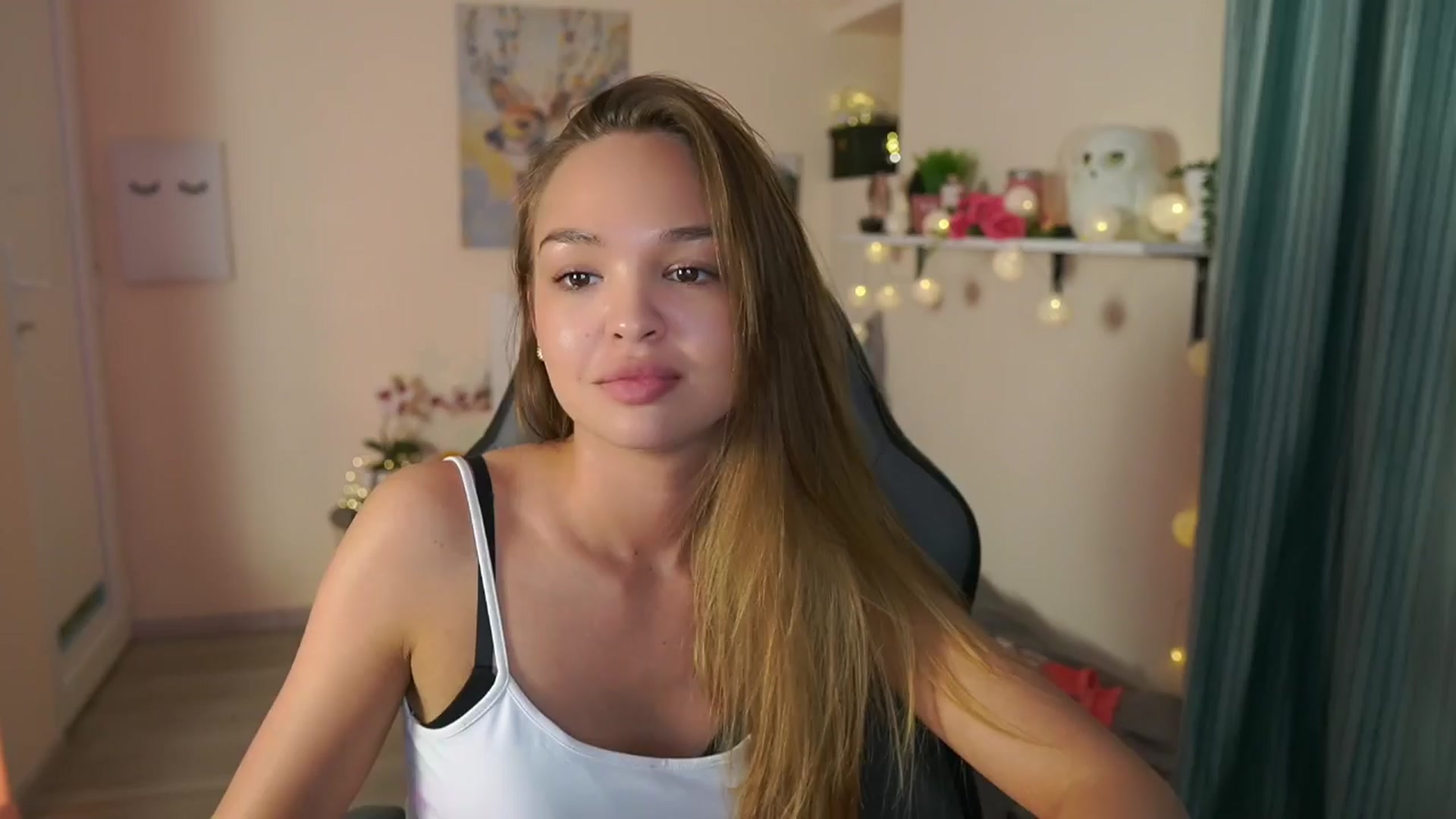 Gallery image thumbnail from Jesse__Jane__'s myfreecams stream on, 04/03/2024, 12:46 image 12 of 20