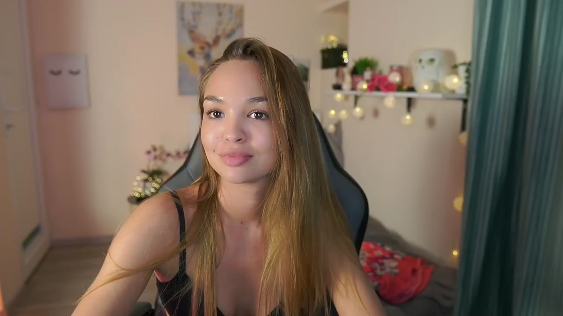 Gallery image thumbnail from Jesse__Jane__'s myfreecams stream on, 04/03/2024, 12:46 image 15 of 20