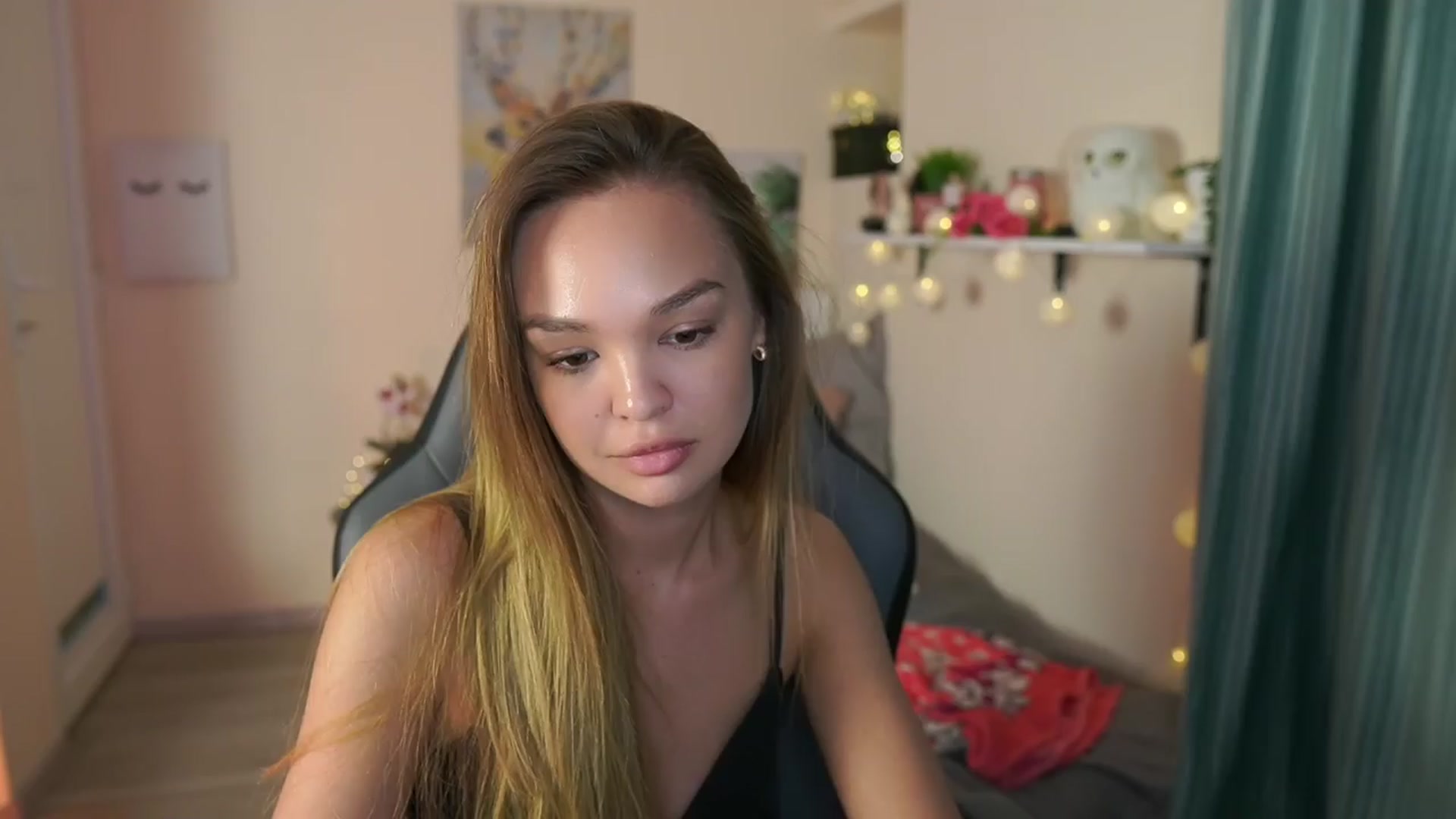 Gallery image thumbnail from Jesse__Jane__'s myfreecams stream on, 04/03/2024, 12:46 image 3 of 20