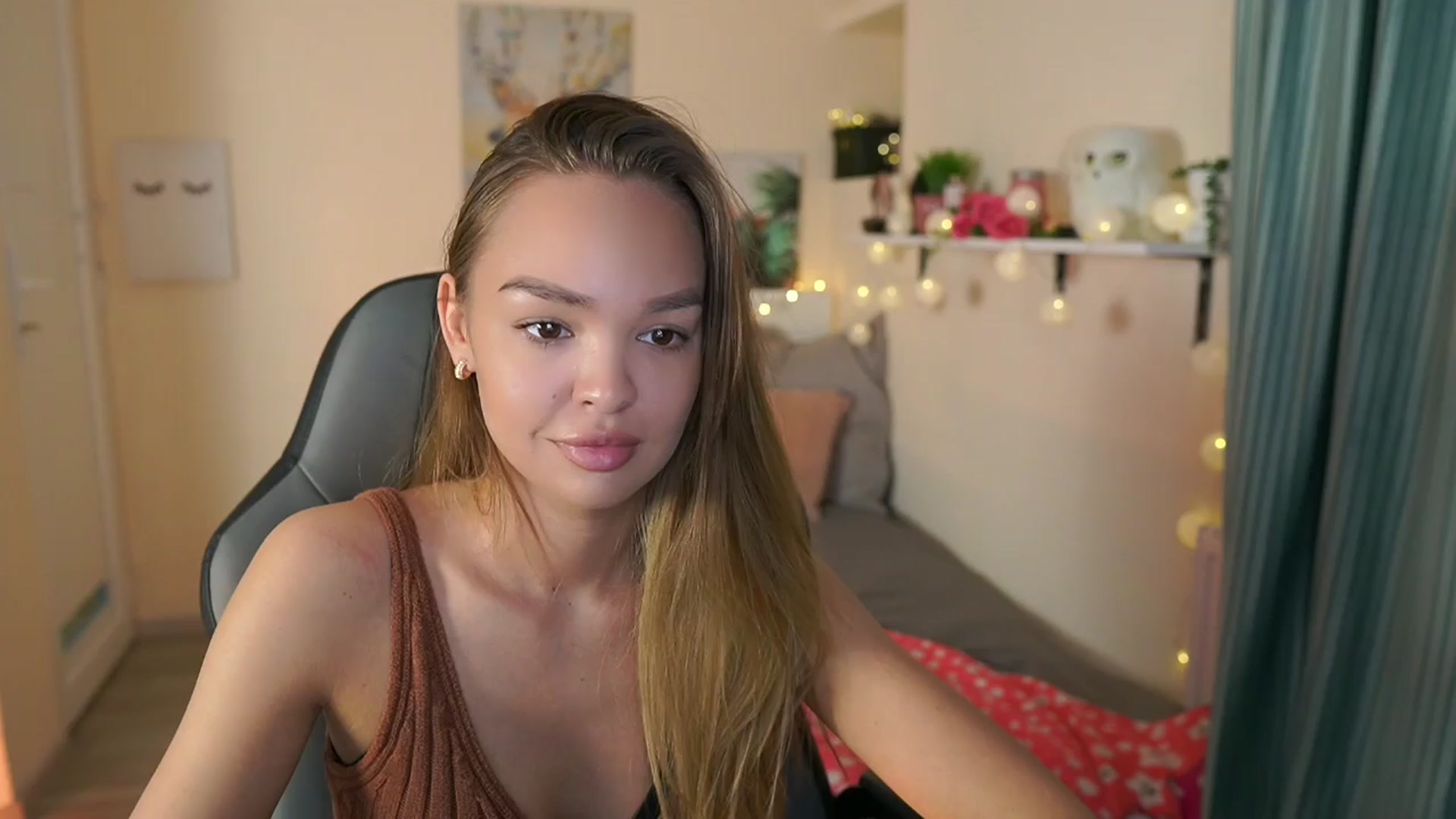 Gallery image thumbnail from Jesse__Jane__'s myfreecams stream on, 04/04/2024, 10:12 image 5 of 20