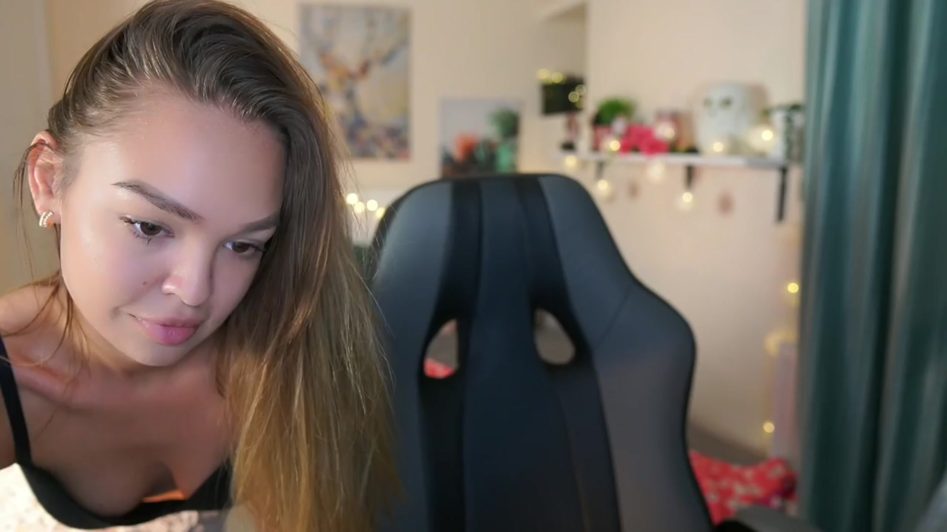 Gallery image thumbnail from Jesse__Jane__'s myfreecams stream on, 04/04/2024, 10:59 image 11 of 20