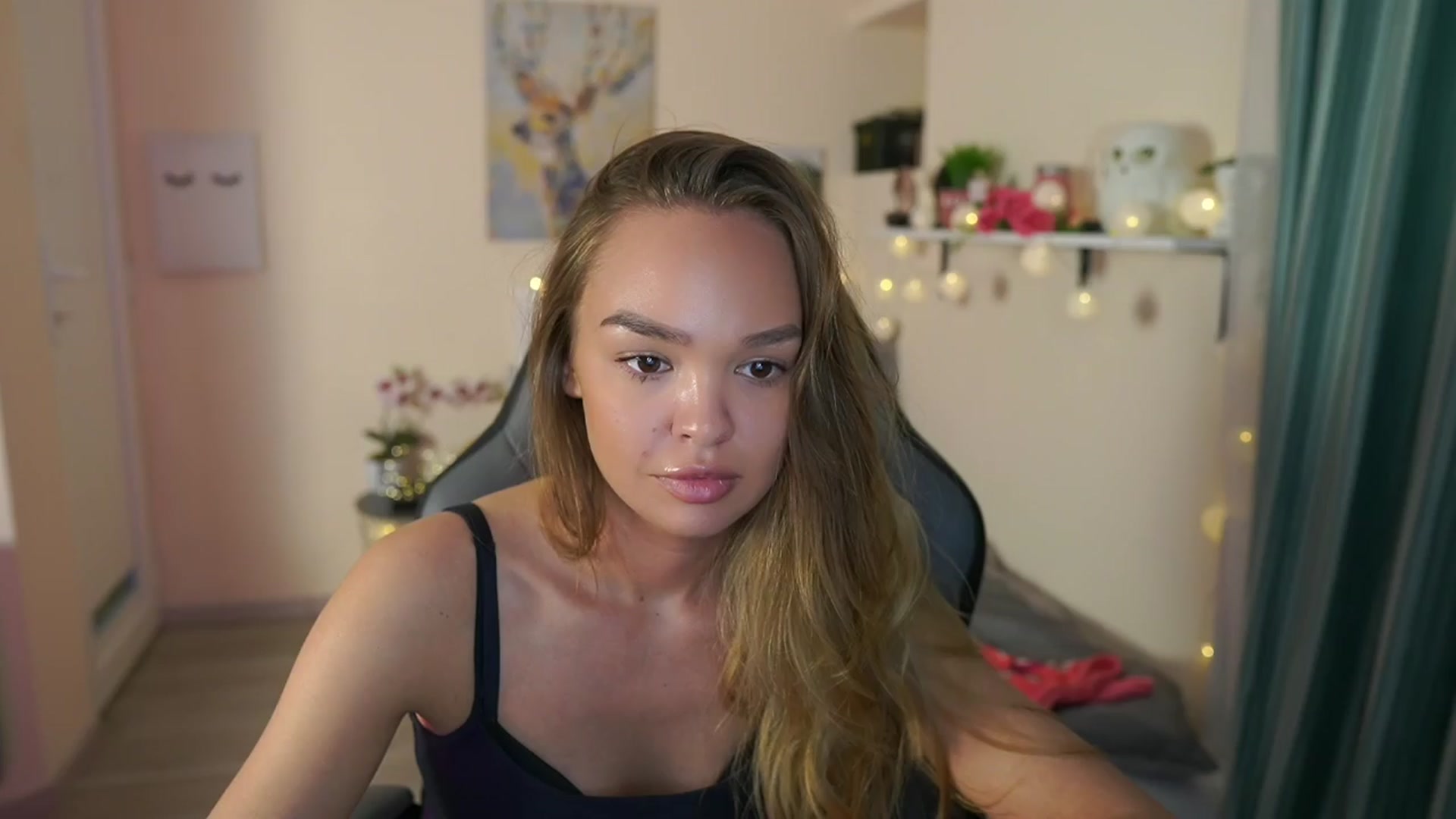 Gallery image thumbnail from Jesse__Jane__'s myfreecams stream on, 04/07/2024, 22:44 image 13 of 20