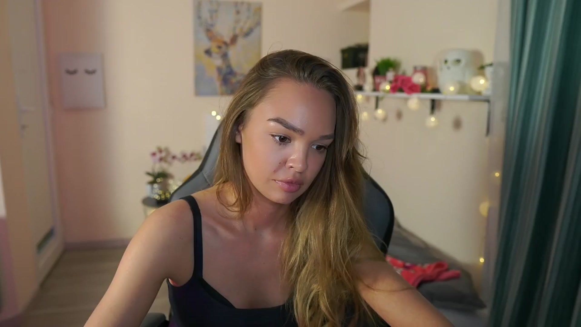 Gallery image thumbnail from Jesse__Jane__'s myfreecams stream on, 04/07/2024, 22:44 image 15 of 20