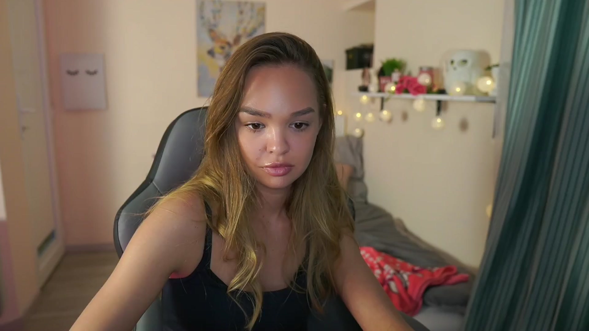 Gallery image thumbnail from Jesse__Jane__'s myfreecams stream on, 04/07/2024, 22:44 image 8 of 20