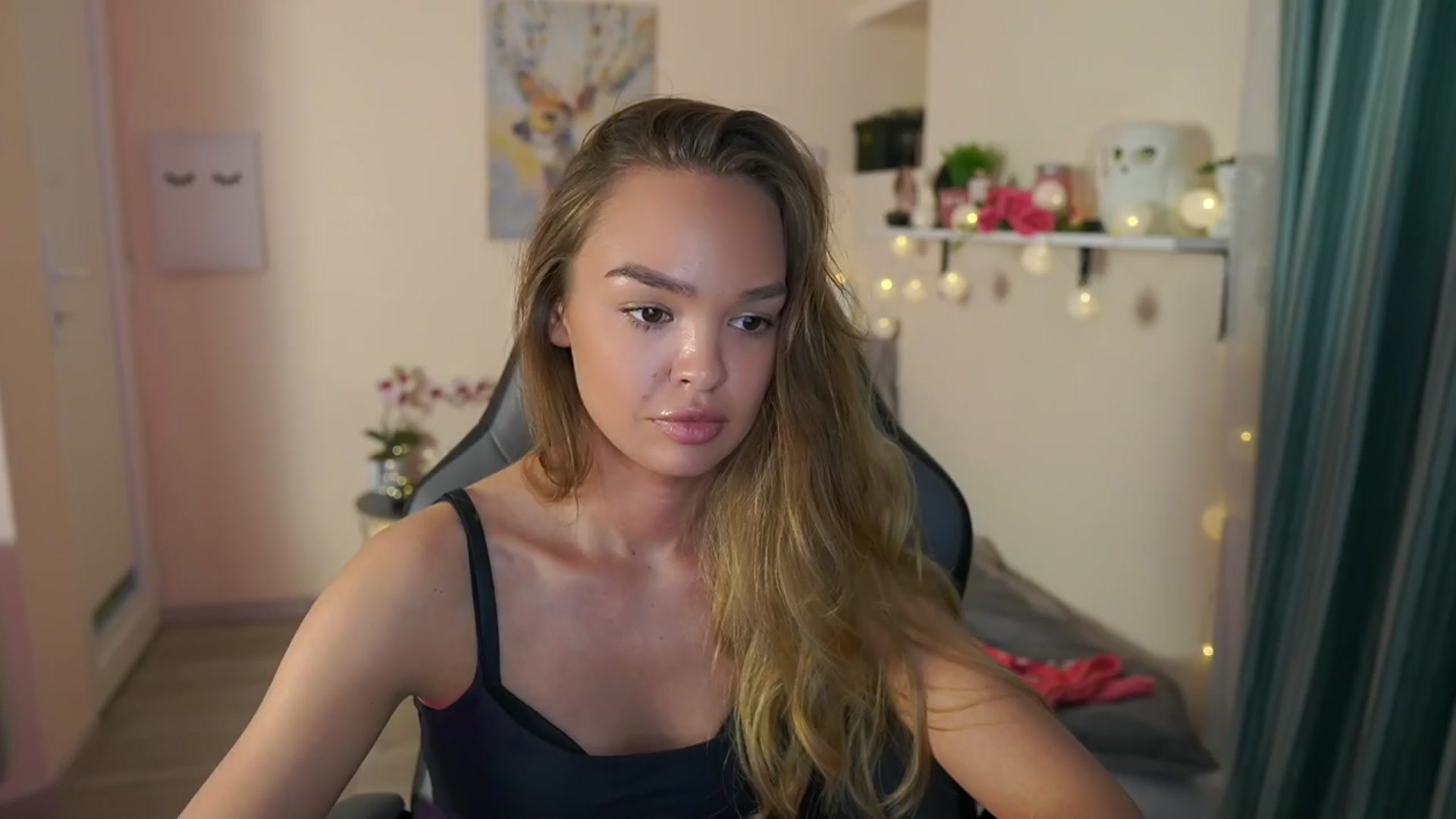 Gallery image thumbnail from Jesse__Jane__'s myfreecams stream on, 04/07/2024, 22:44 image 12 of 20