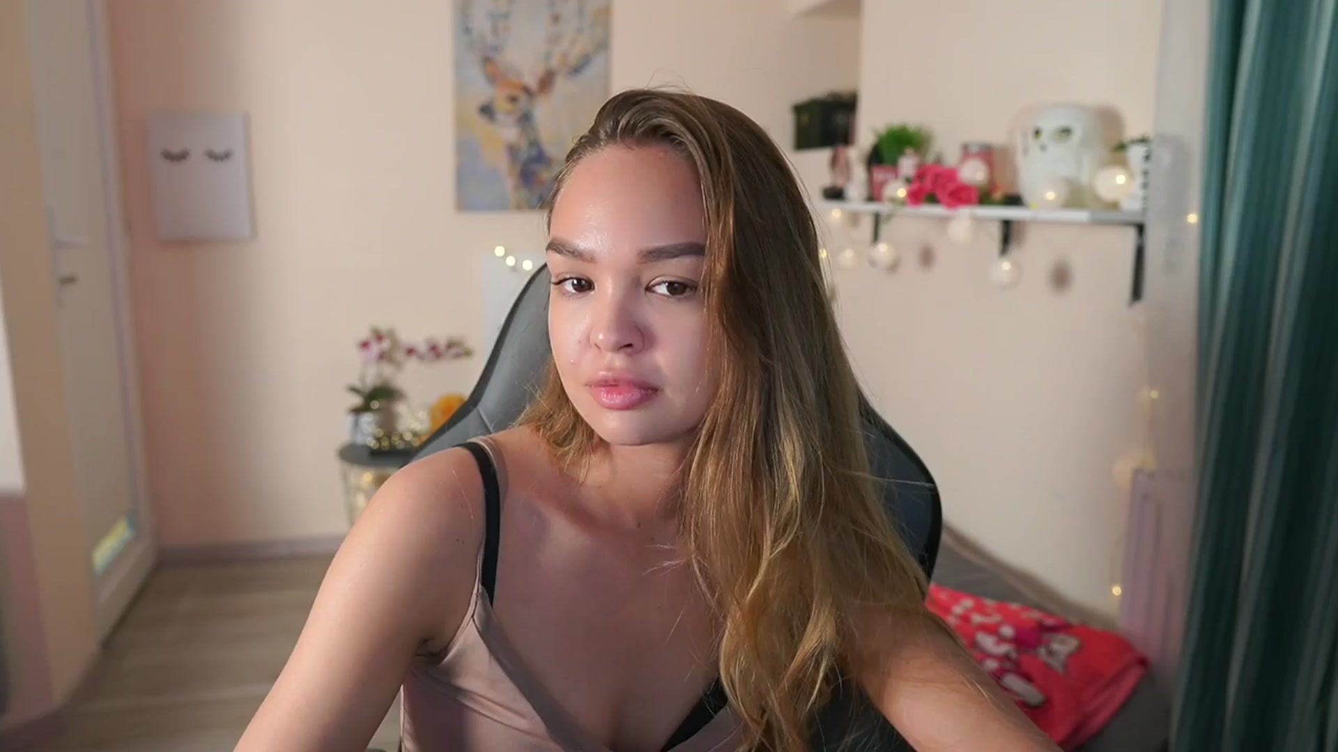 Gallery image thumbnail from Jesse__Jane__'s myfreecams stream on, 04/08/2024, 15:40 image 4 of 20