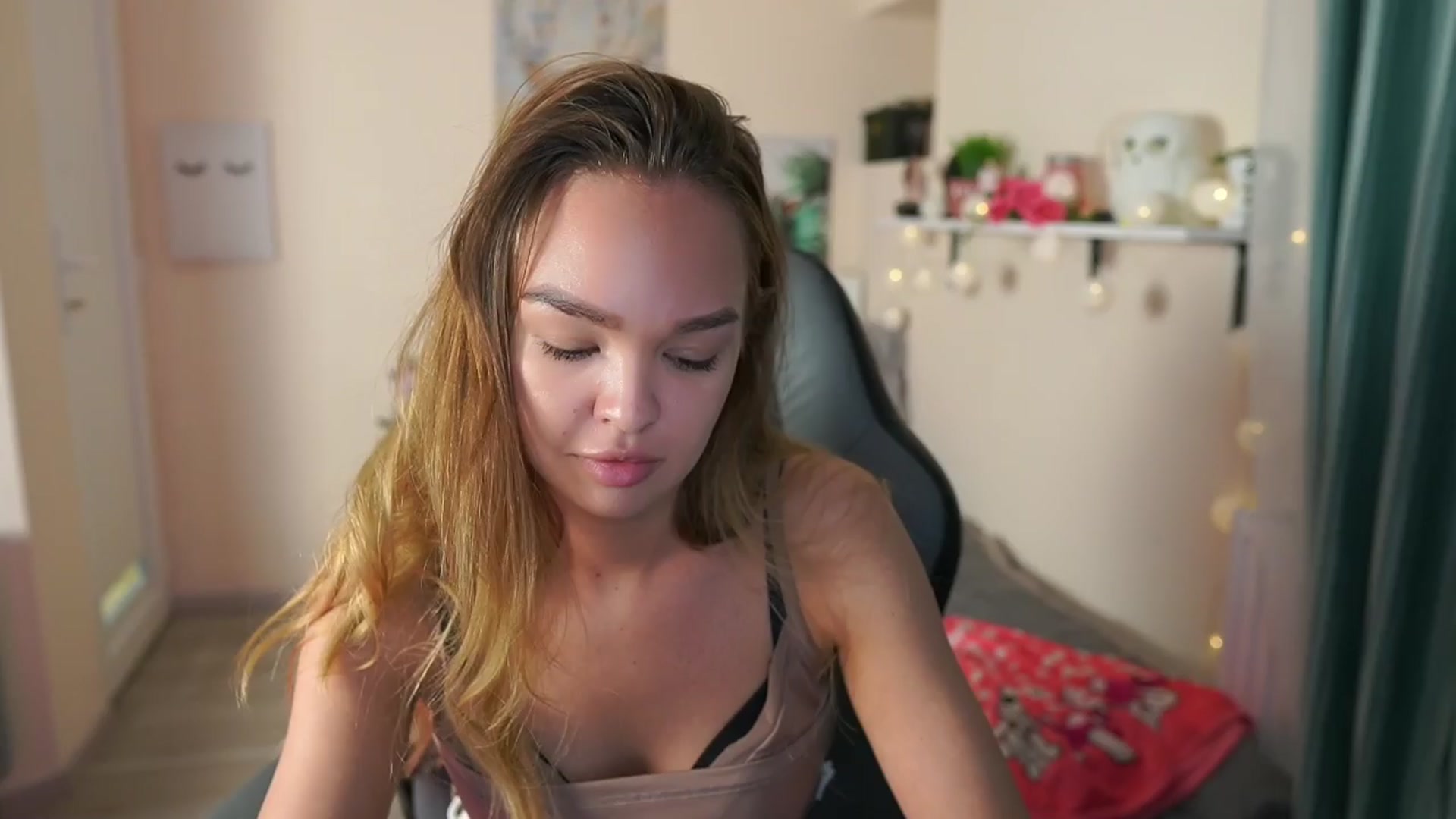 Gallery image thumbnail from Jesse__Jane__'s myfreecams stream on, 04/08/2024, 16:50 image 20 of 20