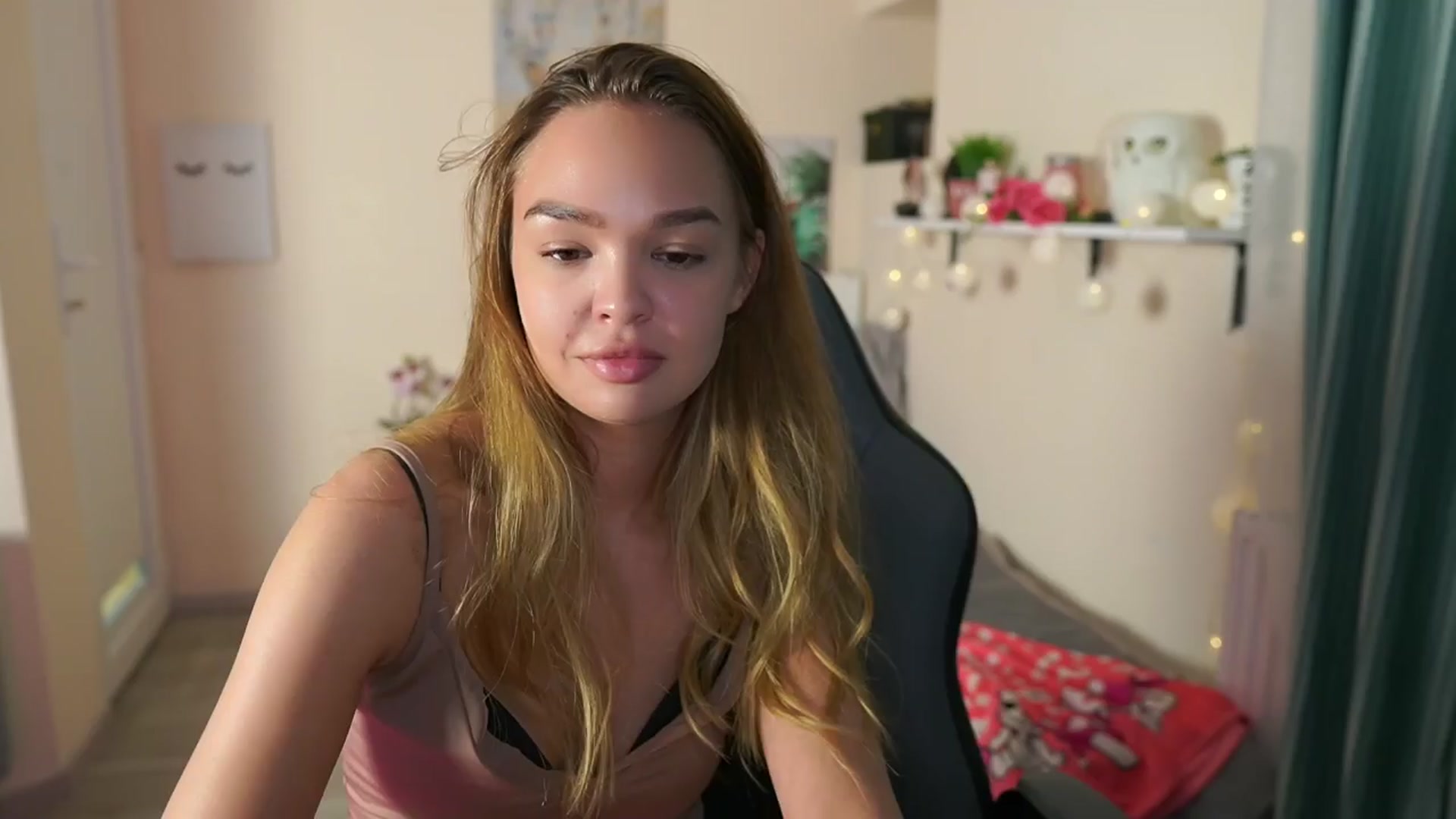 Gallery image thumbnail from Jesse__Jane__'s myfreecams stream on, 04/08/2024, 16:50 image 1 of 20