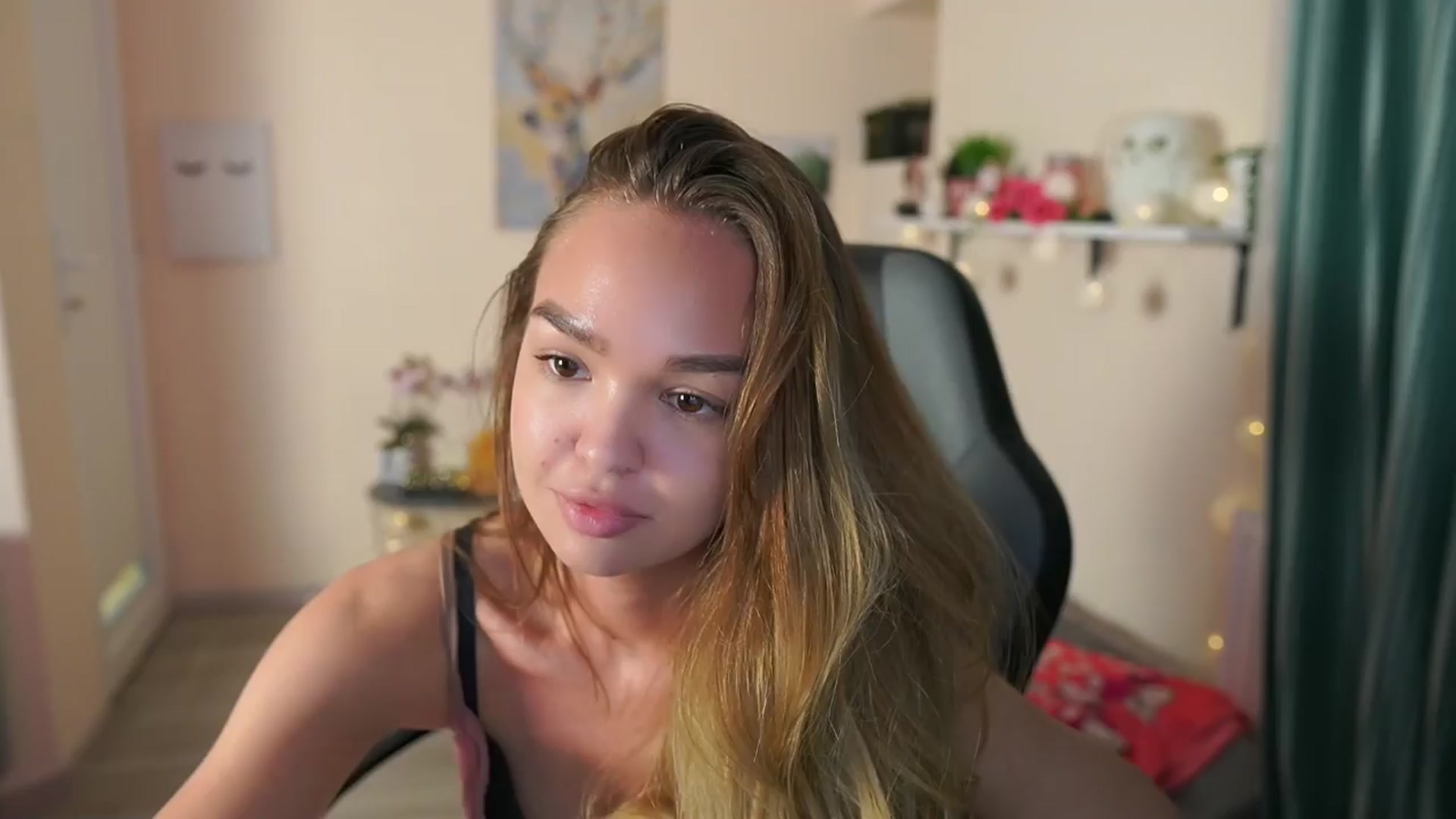Gallery image thumbnail from Jesse__Jane__'s myfreecams stream on, 04/08/2024, 17:47 image 19 of 20