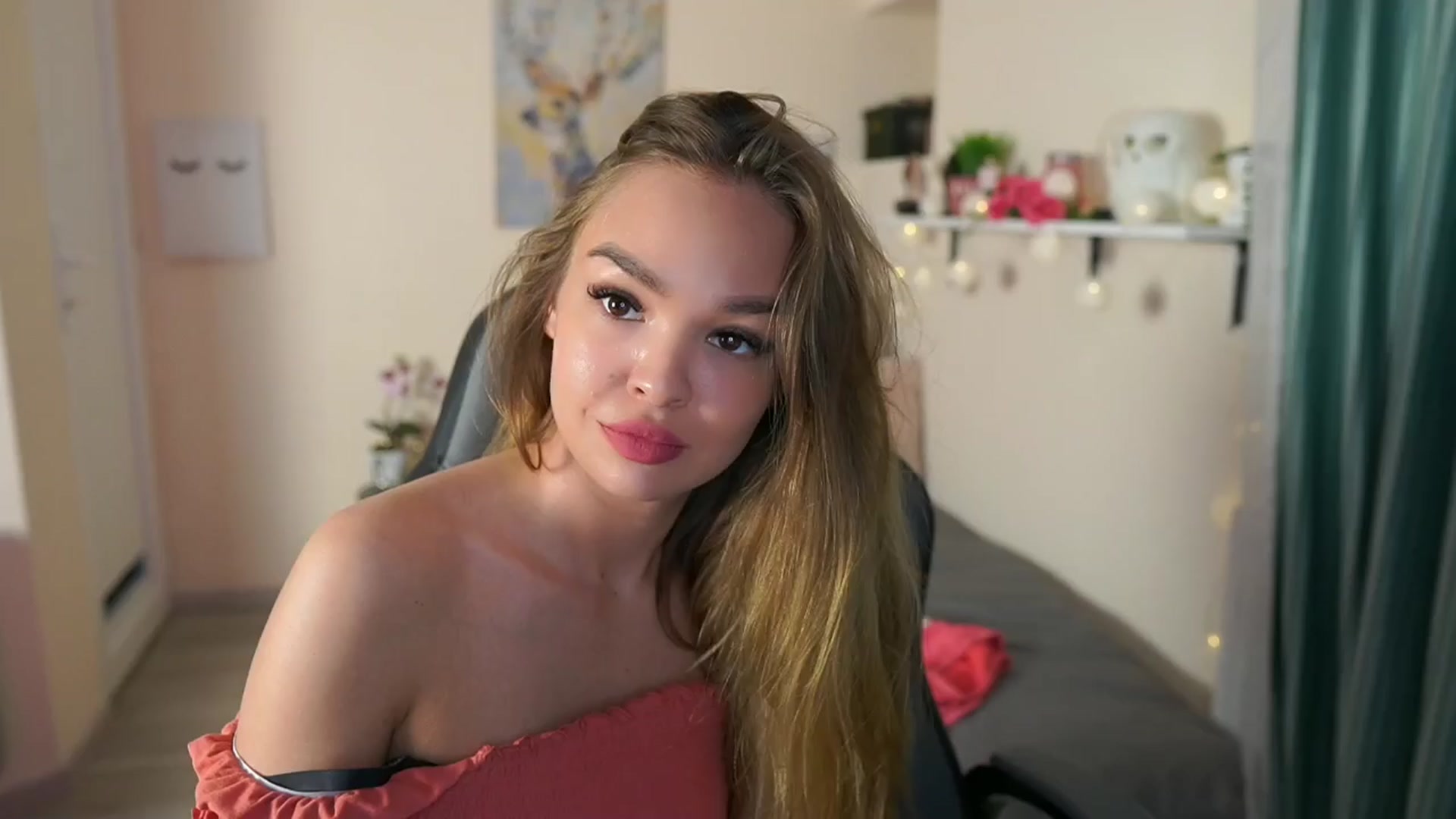 Gallery image thumbnail from Jesse__Jane__'s myfreecams stream on, 04/10/2024, 07:14 image 8 of 20