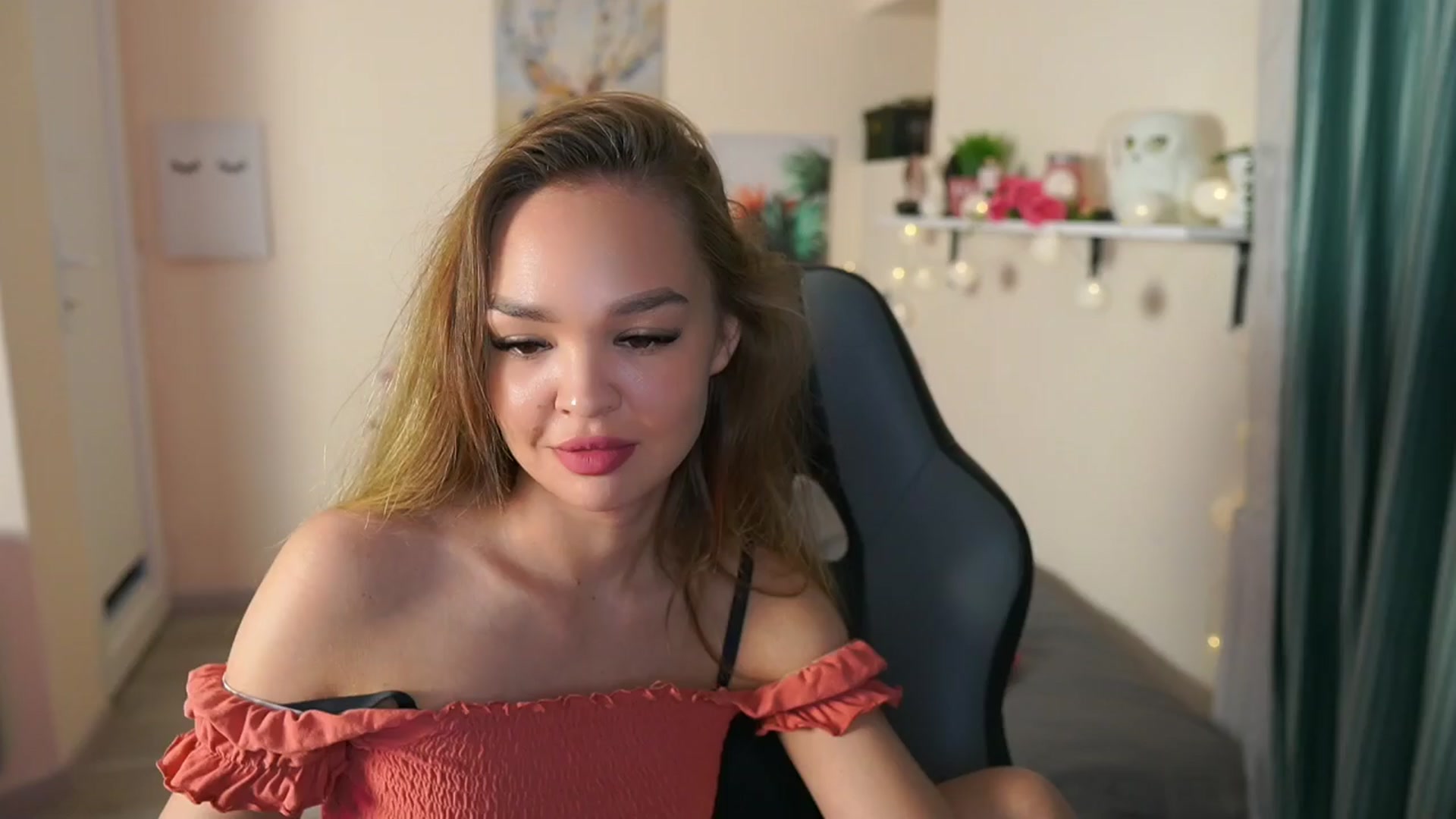 Gallery image thumbnail from Jesse__Jane__'s myfreecams stream on, 04/10/2024, 07:14 image 2 of 20