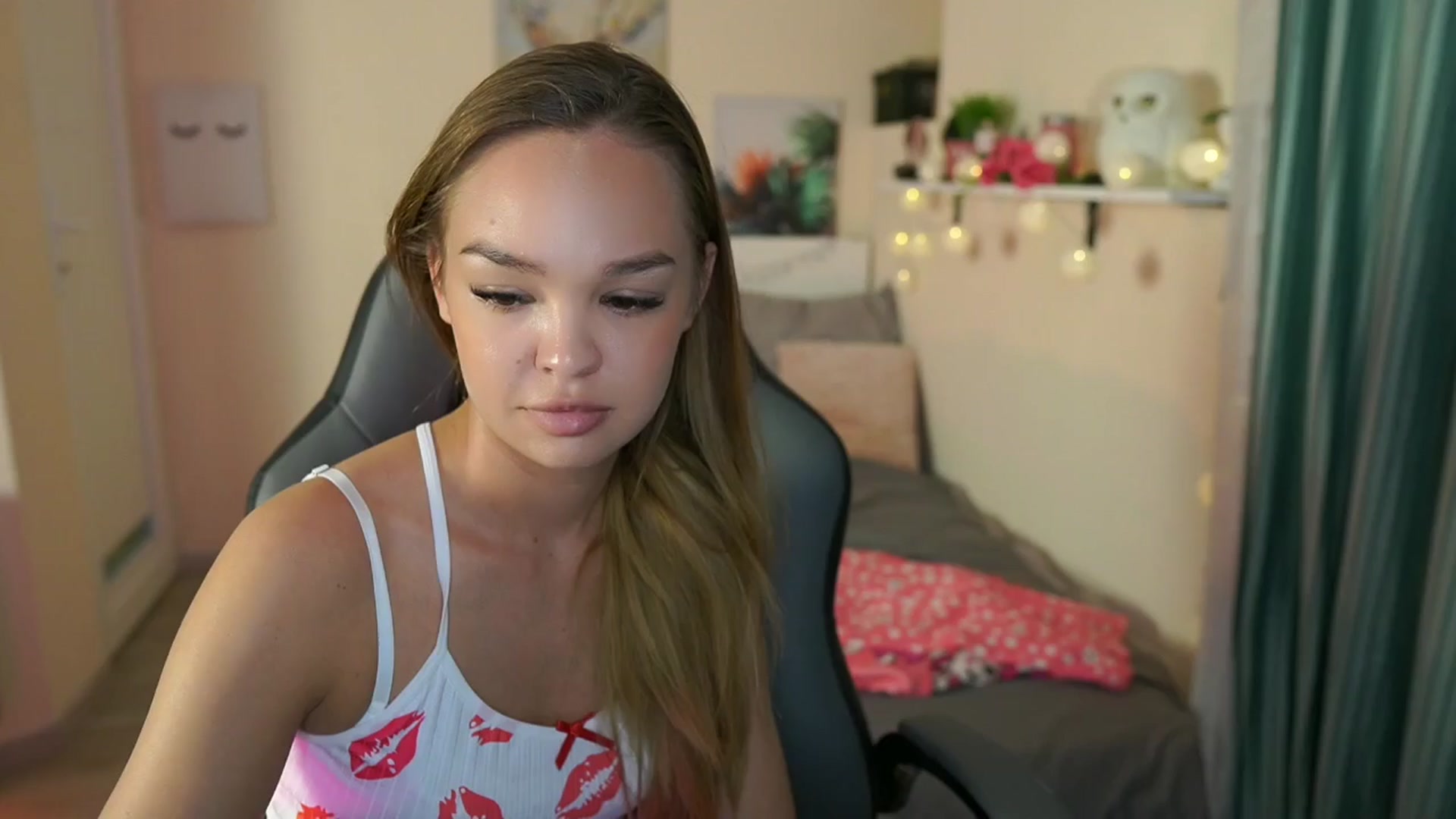 Gallery image thumbnail from Jesse__Jane__'s myfreecams stream on, 04/15/2024, 14:50 image 13 of 20