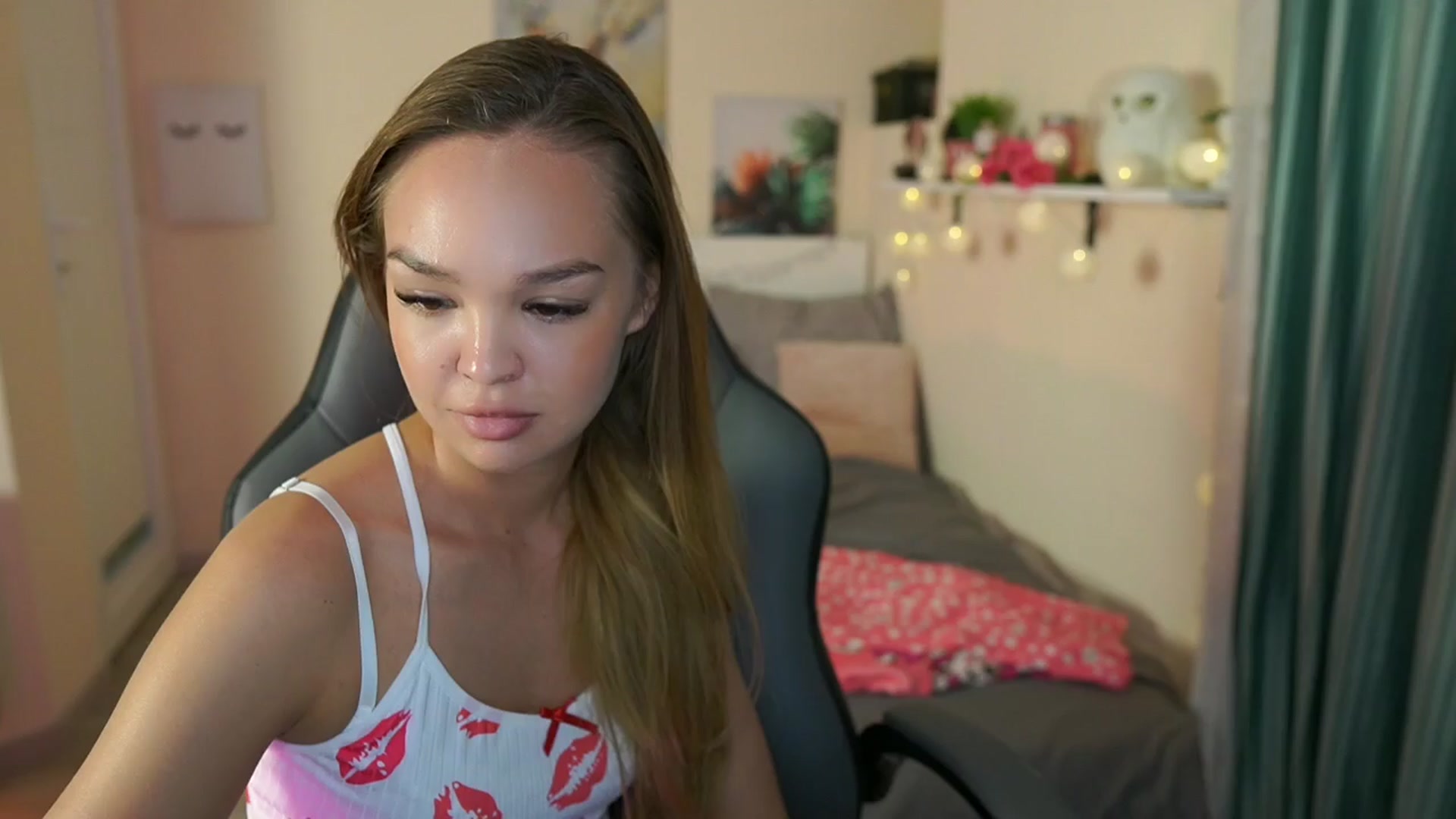Gallery image thumbnail from Jesse__Jane__'s myfreecams stream on, 04/15/2024, 14:50 image 15 of 20