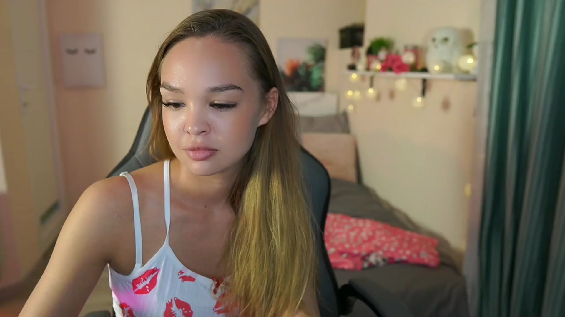 Gallery image thumbnail from Jesse__Jane__'s myfreecams stream on, 04/15/2024, 14:50 image 5 of 20