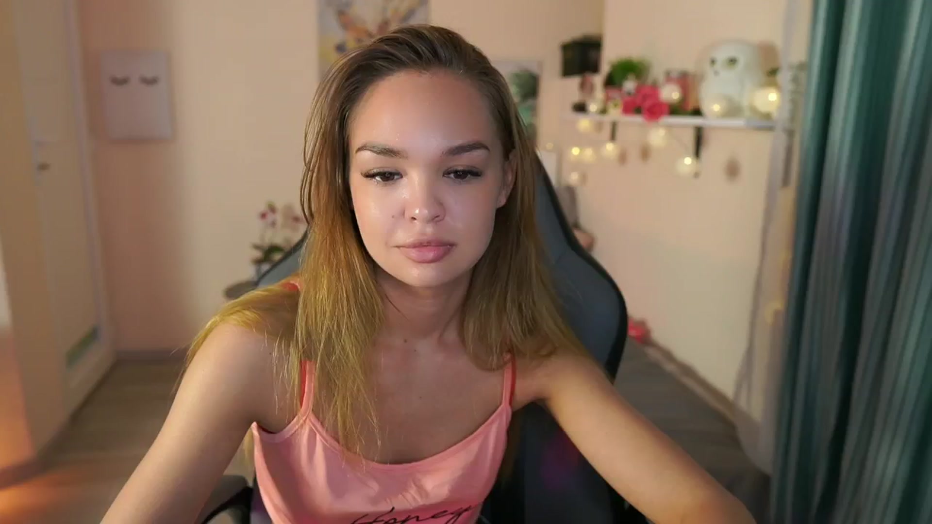 Gallery image thumbnail from Jesse__Jane__'s myfreecams stream on, 04/19/2024, 11:23 image 19 of 20