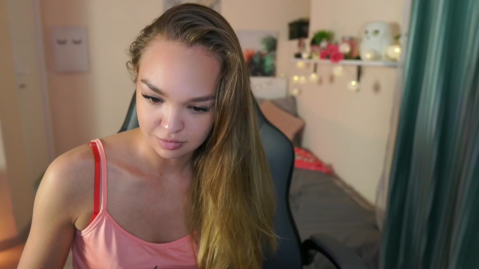 Gallery image thumbnail from Jesse__Jane__'s myfreecams stream on, 04/19/2024, 11:23 image 17 of 20