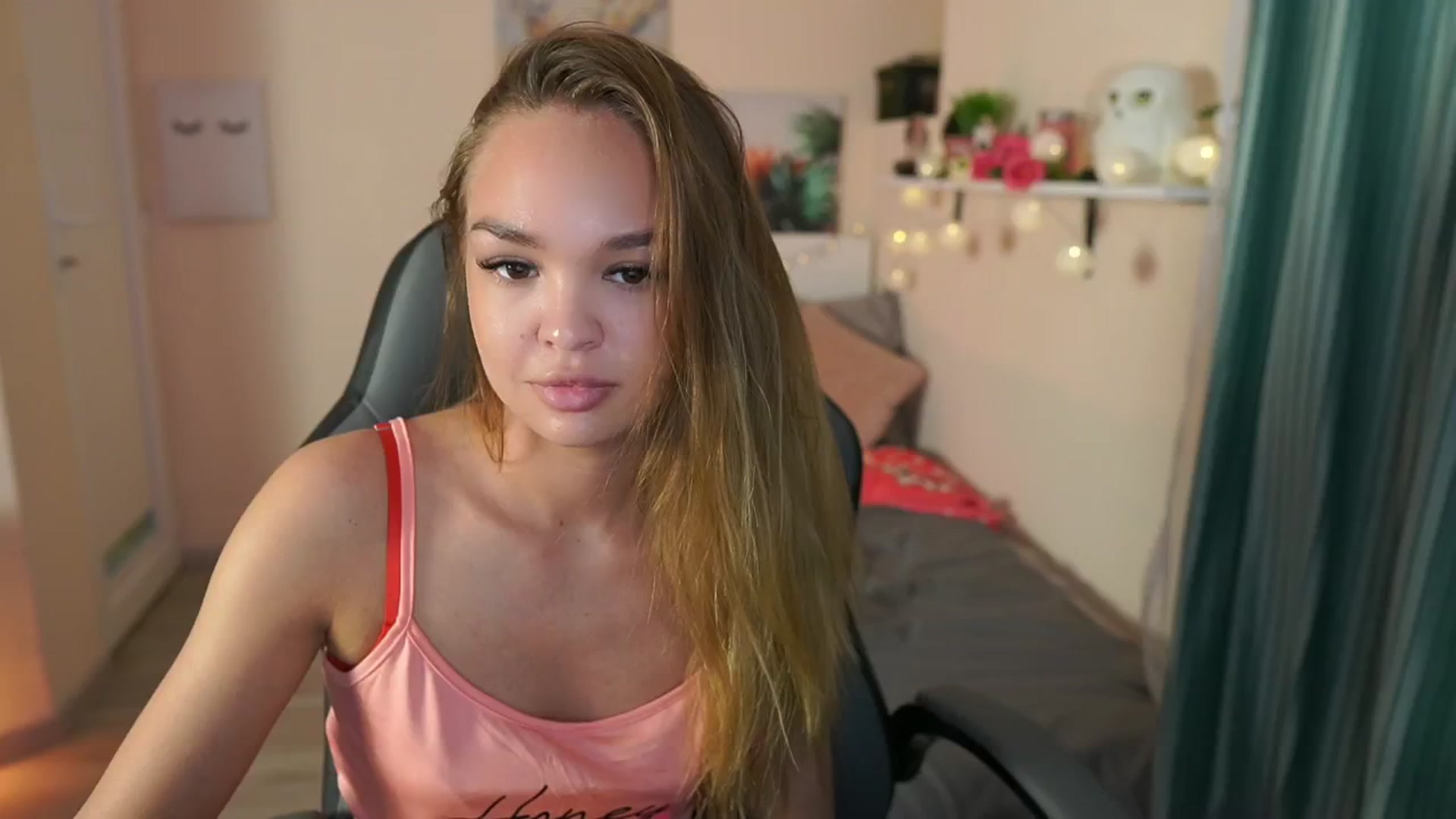 Gallery image thumbnail from Jesse__Jane__'s myfreecams stream on, 04/19/2024, 11:23 image 14 of 20