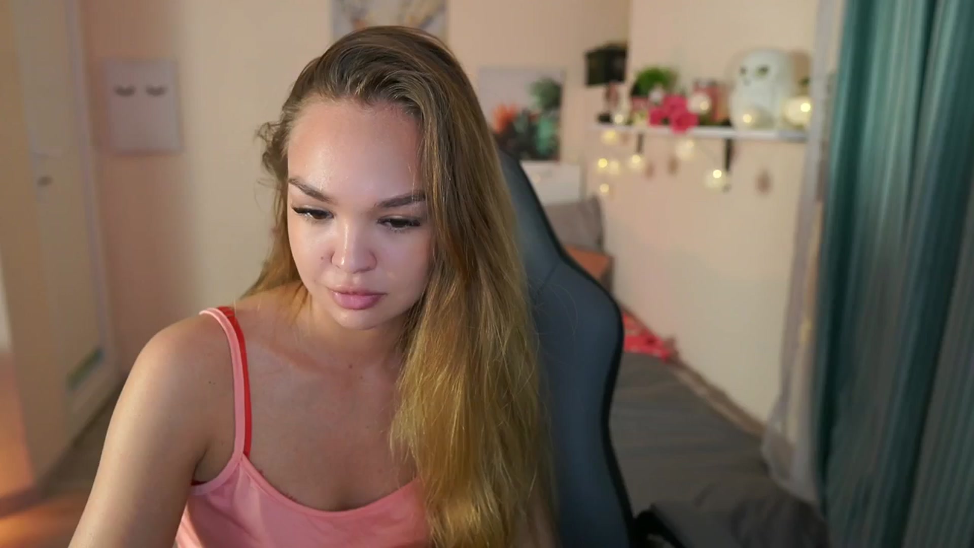 Gallery image thumbnail from Jesse__Jane__'s myfreecams stream on, 04/19/2024, 11:23 image 8 of 20