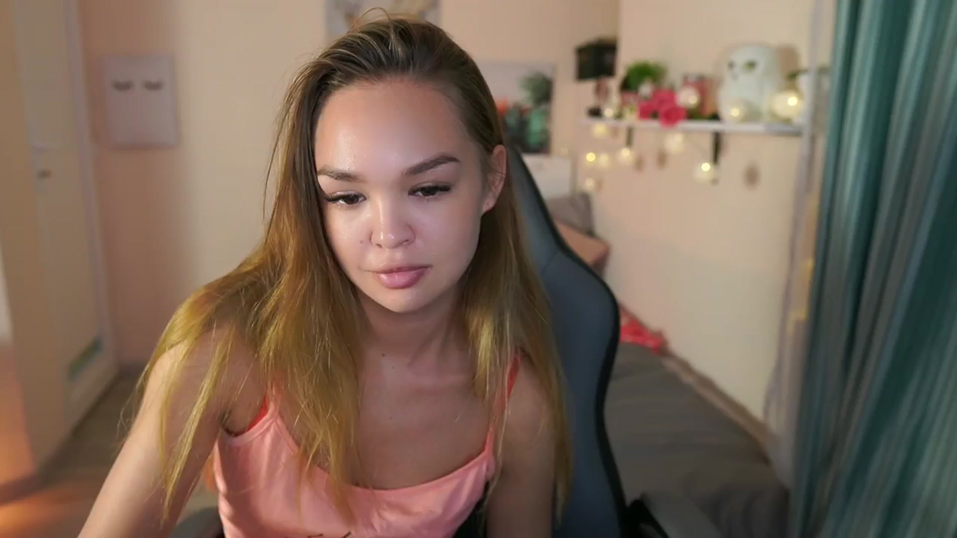 Gallery image thumbnail from Jesse__Jane__'s myfreecams stream on, 04/19/2024, 11:58 image 16 of 20