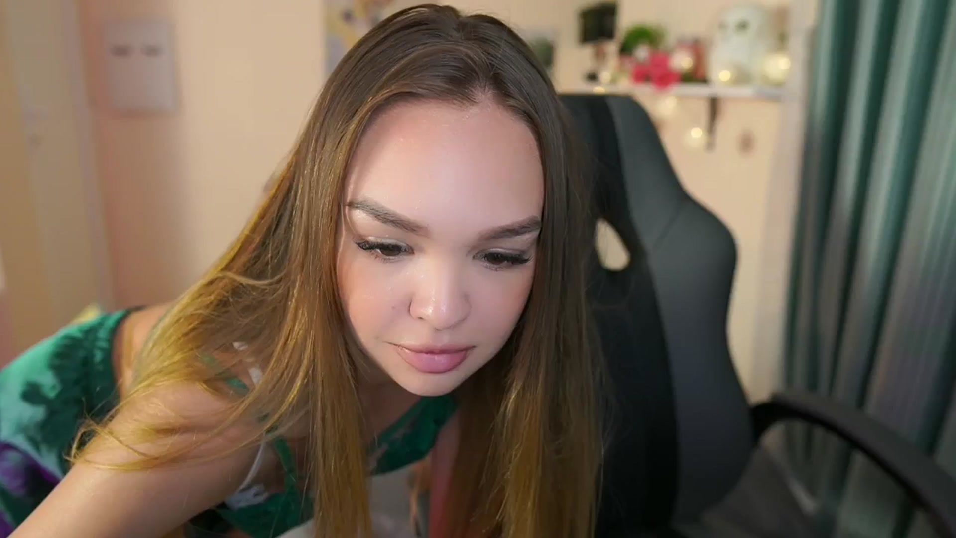 Gallery image thumbnail from Jesse__Jane__'s myfreecams stream on, 04/25/2024, 16:01 image 5 of 20
