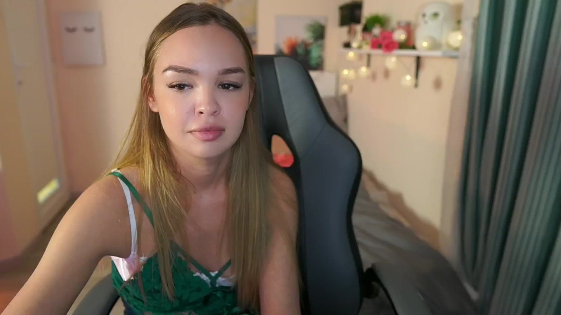 Gallery image thumbnail from Jesse__Jane__'s myfreecams stream on, 04/25/2024, 16:01 image 17 of 20