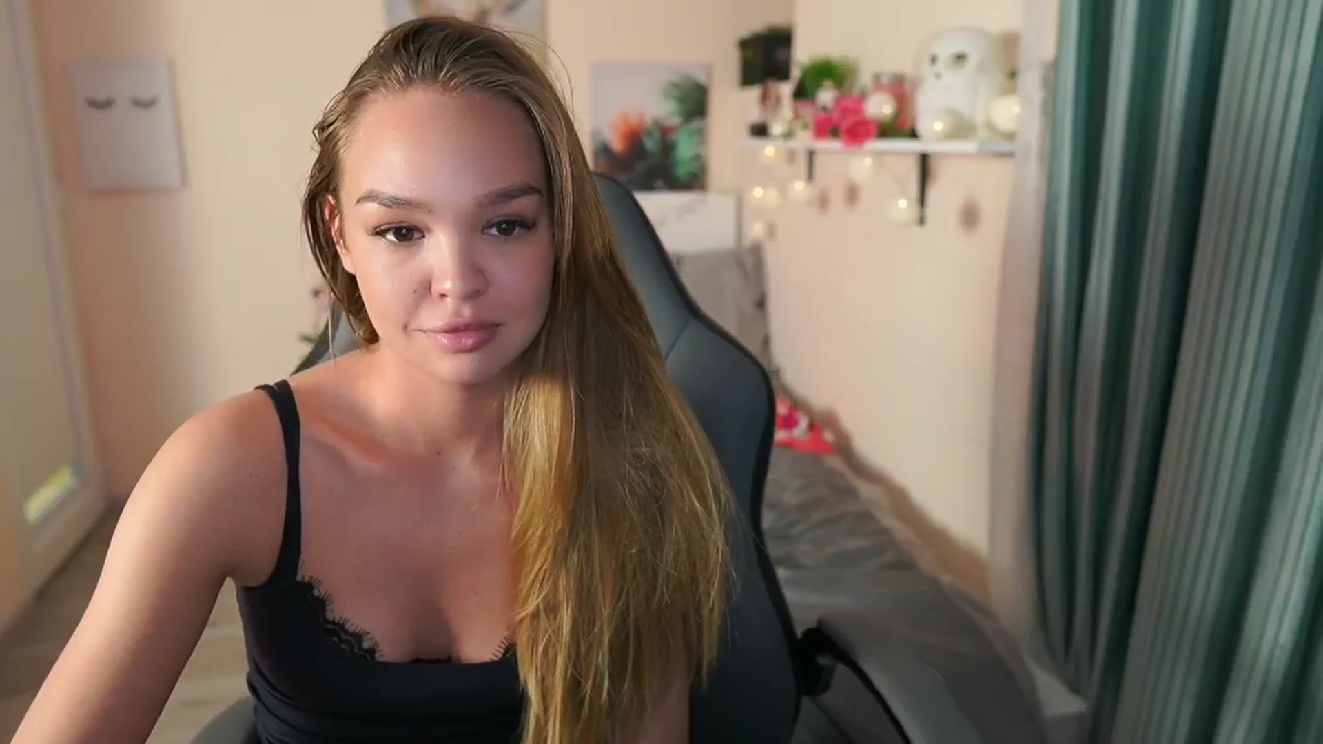Gallery image thumbnail from Jesse__Jane__'s myfreecams stream on, 04/26/2024, 11:47 image 20 of 20