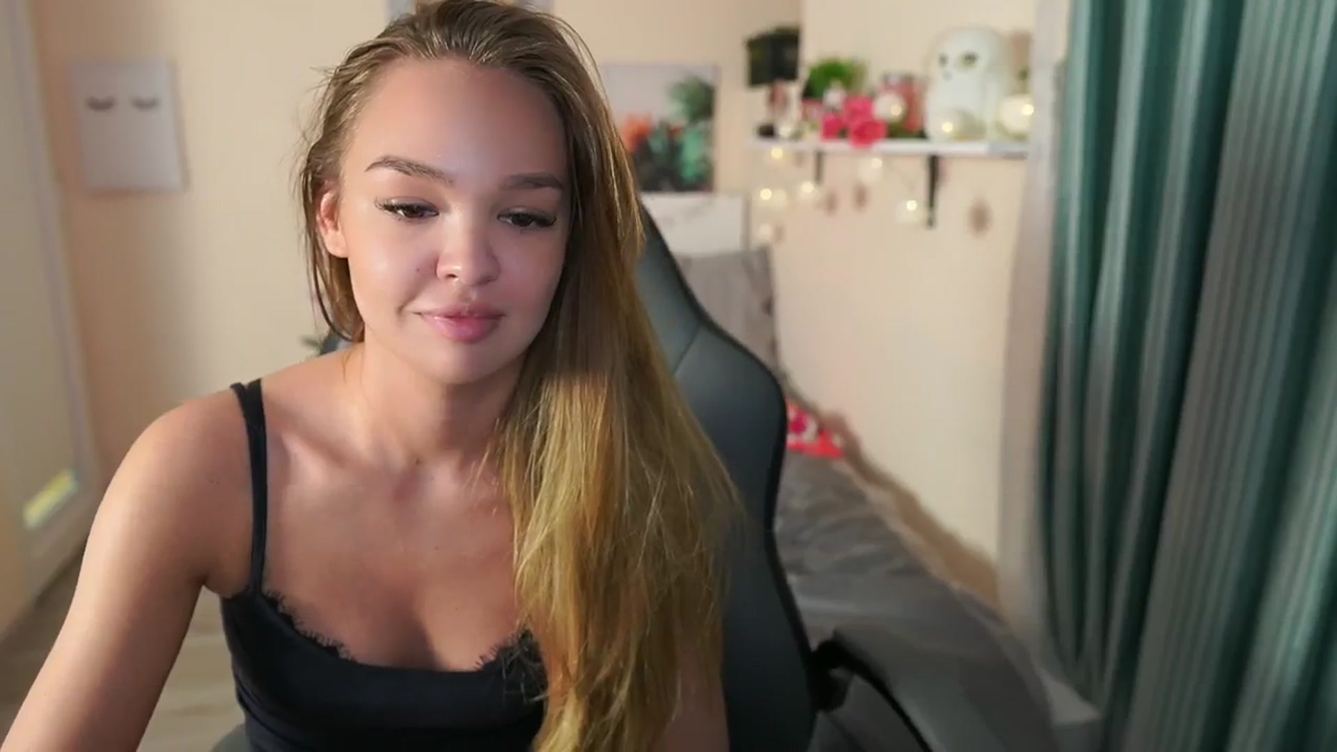 Gallery image thumbnail from Jesse__Jane__'s myfreecams stream on, 04/26/2024, 11:47 image 18 of 20