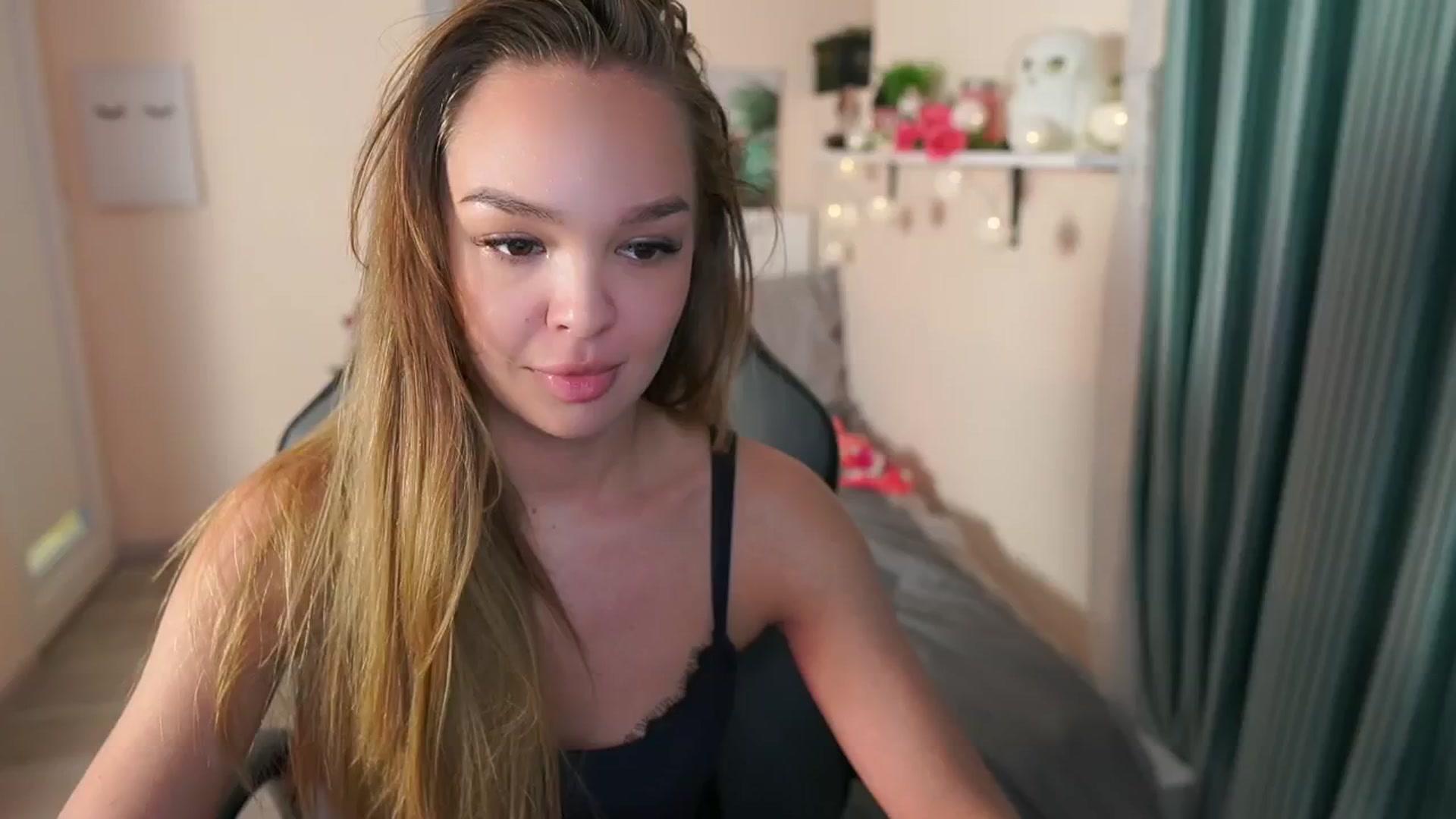 Gallery image thumbnail from Jesse__Jane__'s myfreecams stream on, 04/26/2024, 13:15 image 19 of 20
