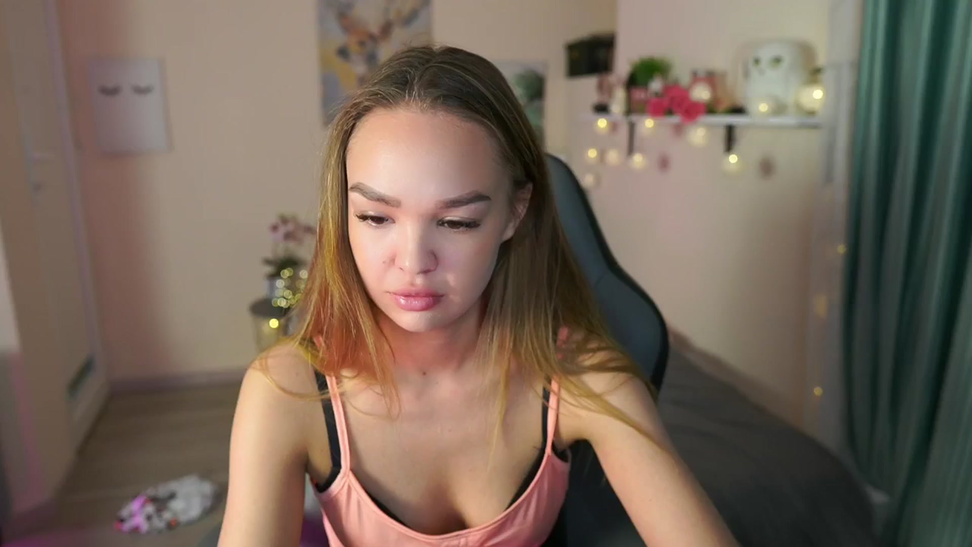 Gallery image thumbnail from Jesse__Jane__'s myfreecams stream on, 04/28/2024, 04:51 image 10 of 20