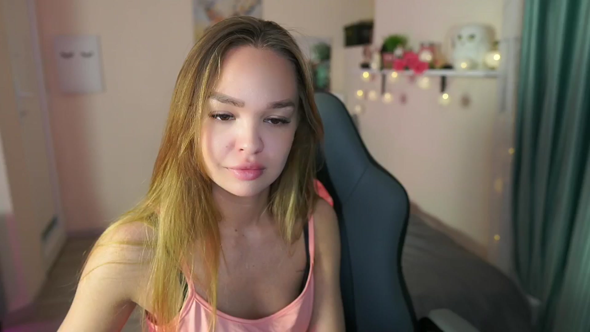 Gallery image thumbnail from Jesse__Jane__'s myfreecams stream on, 04/28/2024, 04:51 image 14 of 20