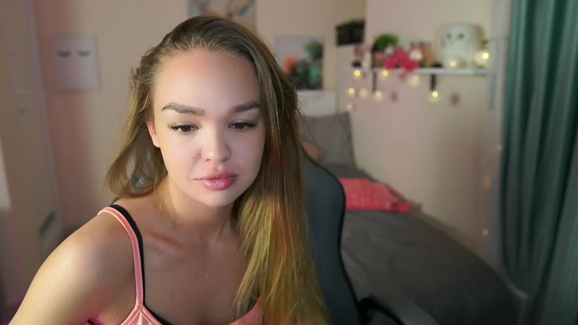 Gallery image thumbnail from Jesse__Jane__'s myfreecams stream on, 04/28/2024, 04:51 image 2 of 20